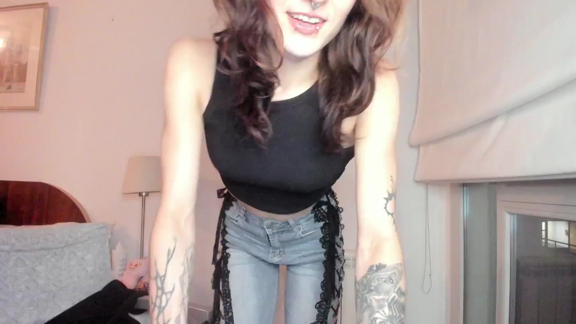 Gallery image thumbnail from Black_Aranya's myfreecams stream on, 01/16/2026, 18:06 image 17 of 20