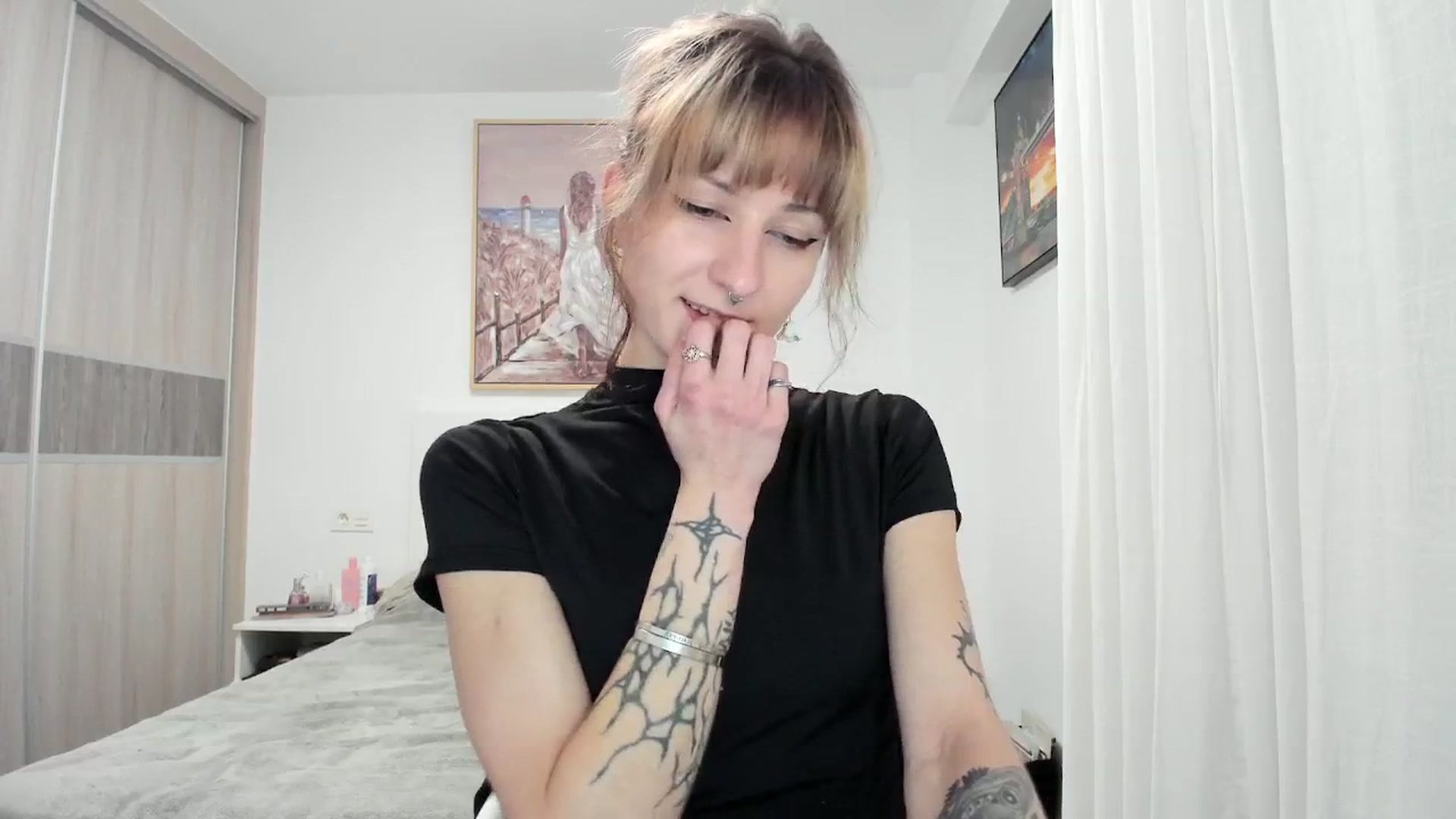 Gallery image thumbnail from Black_Aranya's myfreecams stream on, 02/06/2026, 21:17 image 16 of 20