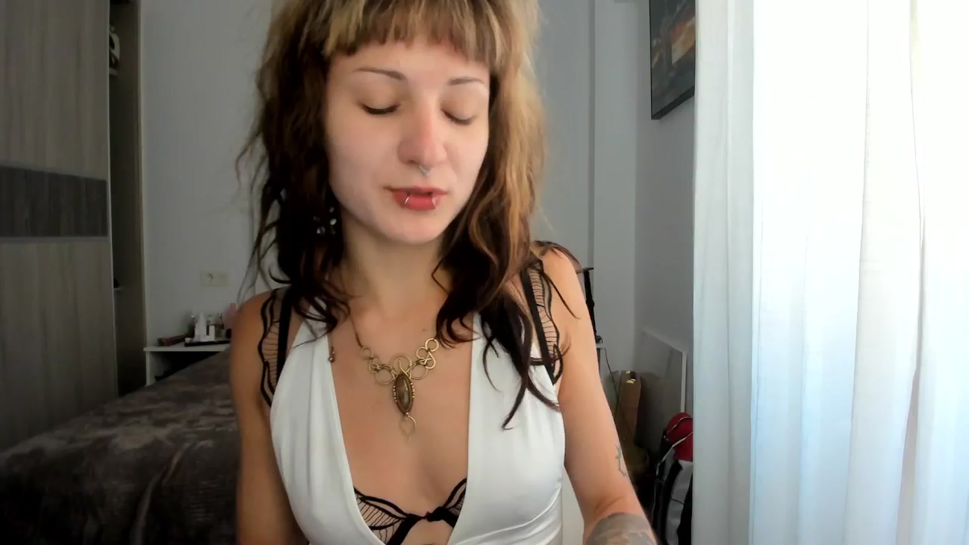 Gallery image thumbnail from Black_Aranya's myfreecams stream on, 04/04/2026, 10:52 image 15 of 20
