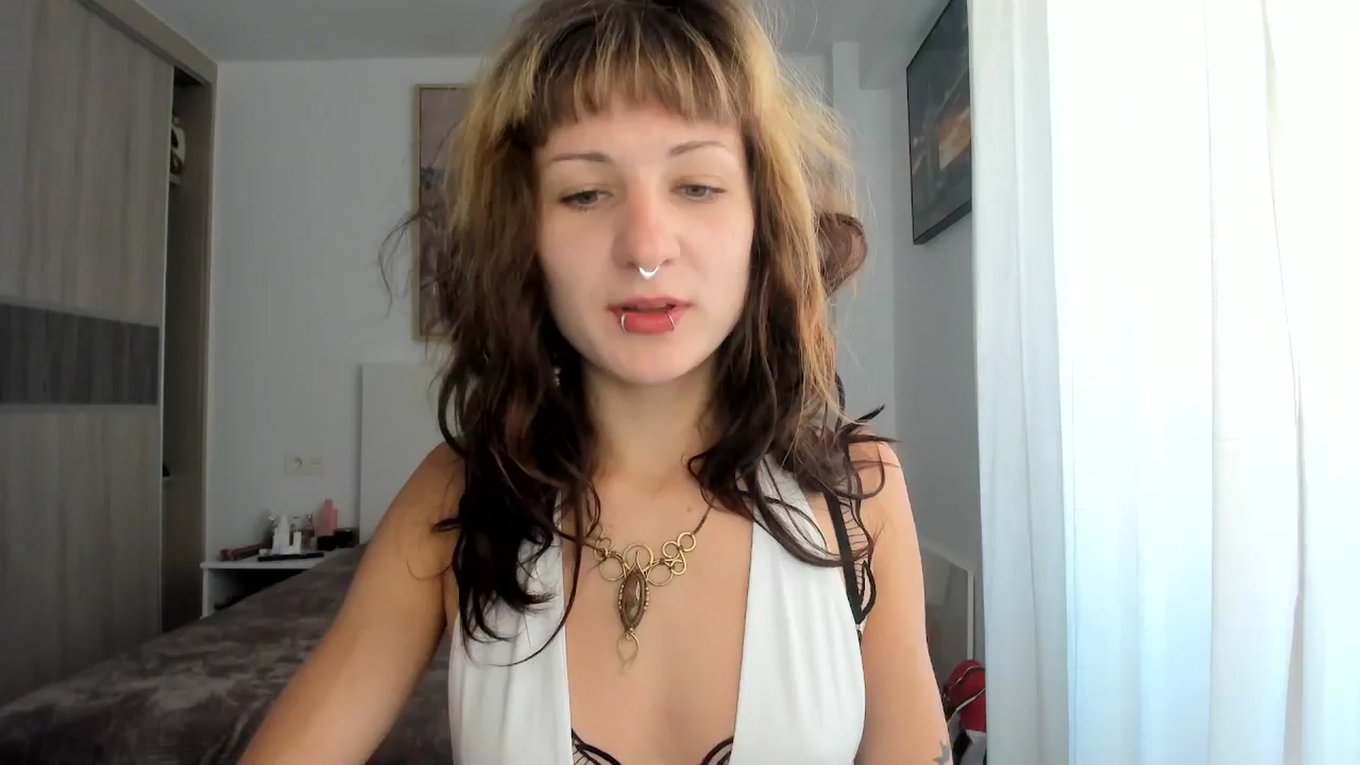 Gallery image thumbnail from Black_Aranya's myfreecams stream on, 04/04/2026, 10:52 image 3 of 20