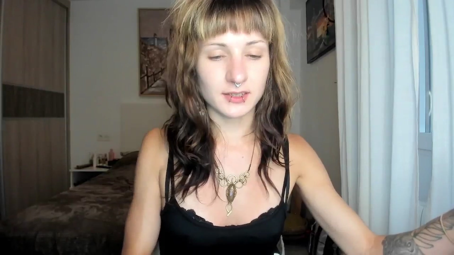 Gallery image thumbnail from Black_Aranya's myfreecams stream on, 04/07/2026, 18:28 image 10 of 20