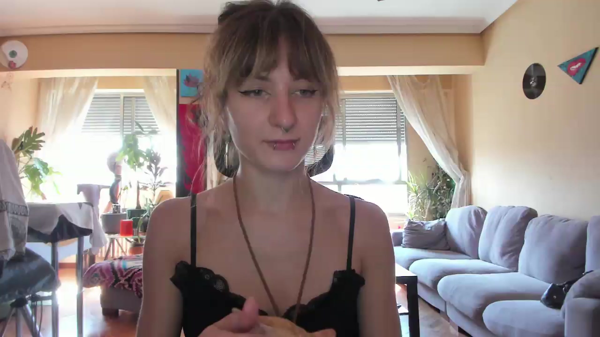 Gallery image thumbnail from Black_Aranya's myfreecams stream on, 07/08/2026, 10:41 image 4 of 20