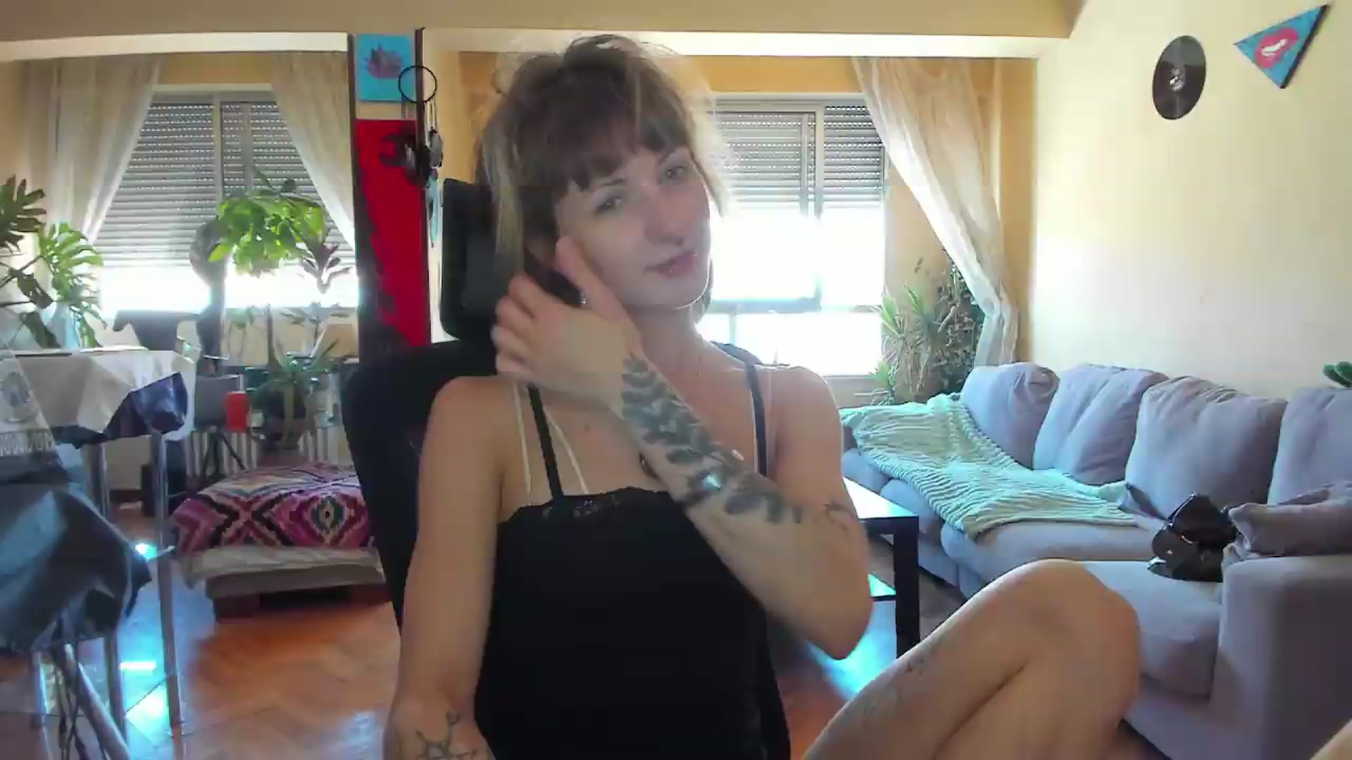Gallery image thumbnail from Black_Aranya's myfreecams stream on, 07/16/2026, 14:33 image 18 of 20