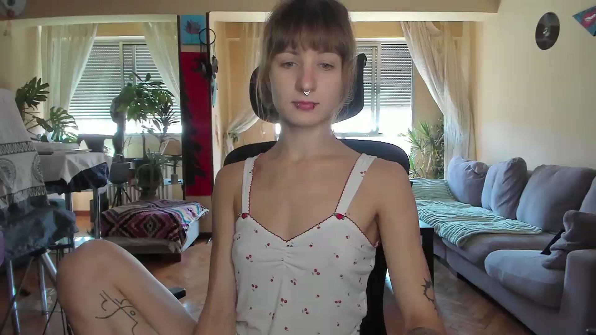 Gallery image thumbnail from Black_Aranya's myfreecams stream on, 08/01/2026, 10:38 image 17 of 20
