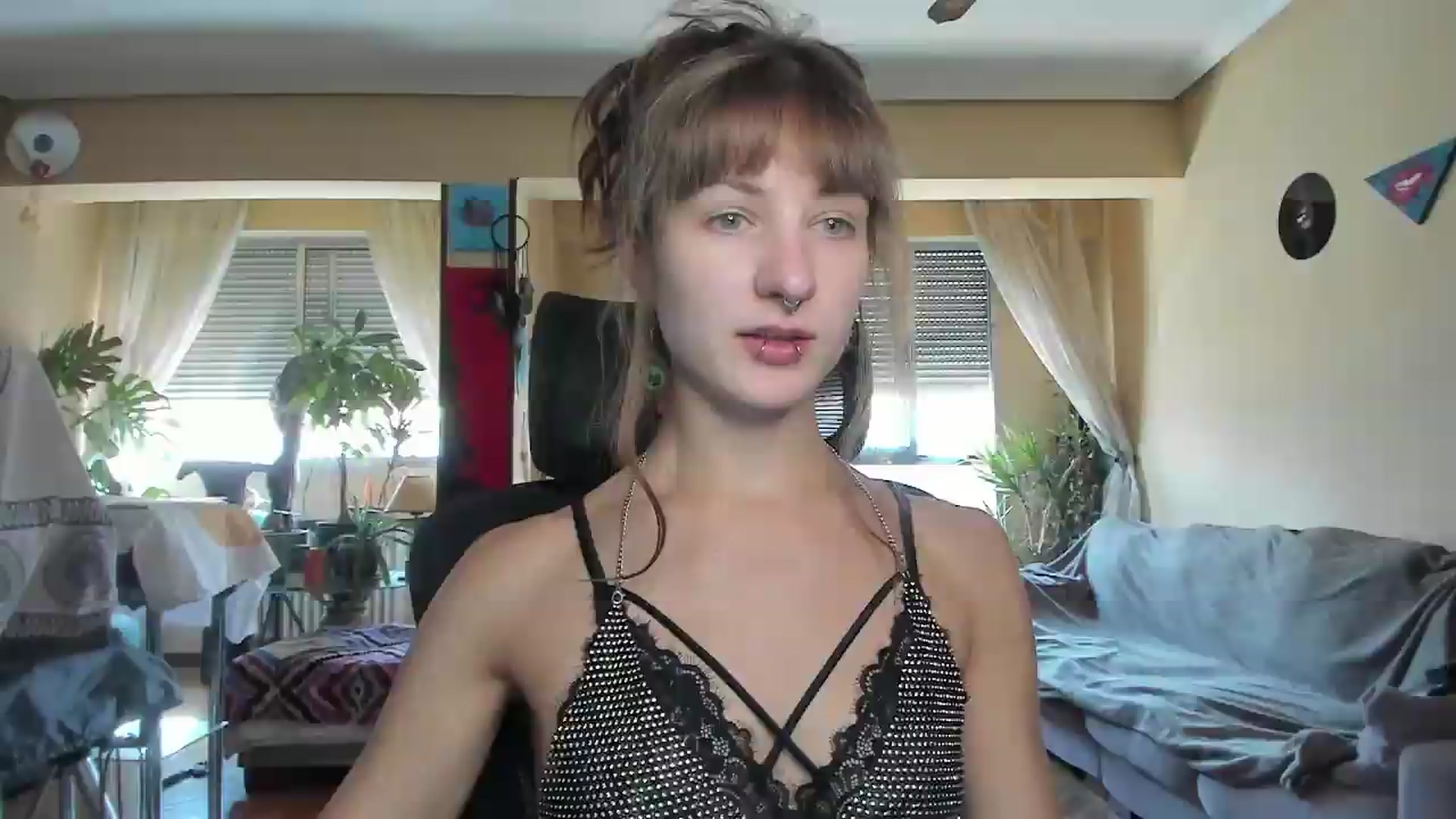 Gallery image thumbnail from Black_Aranya's myfreecams stream on, 08/12/2026, 14:09 image 2 of 20