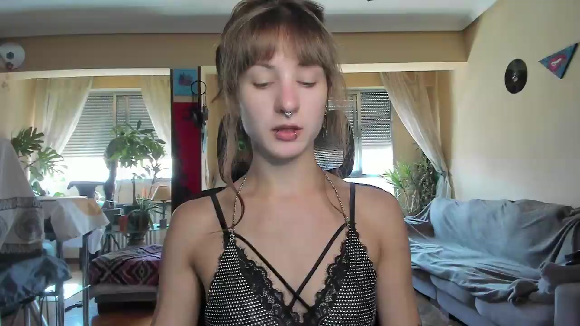 Gallery image thumbnail from Black_Aranya's myfreecams stream on, 08/12/2026, 14:09 image 1 of 20