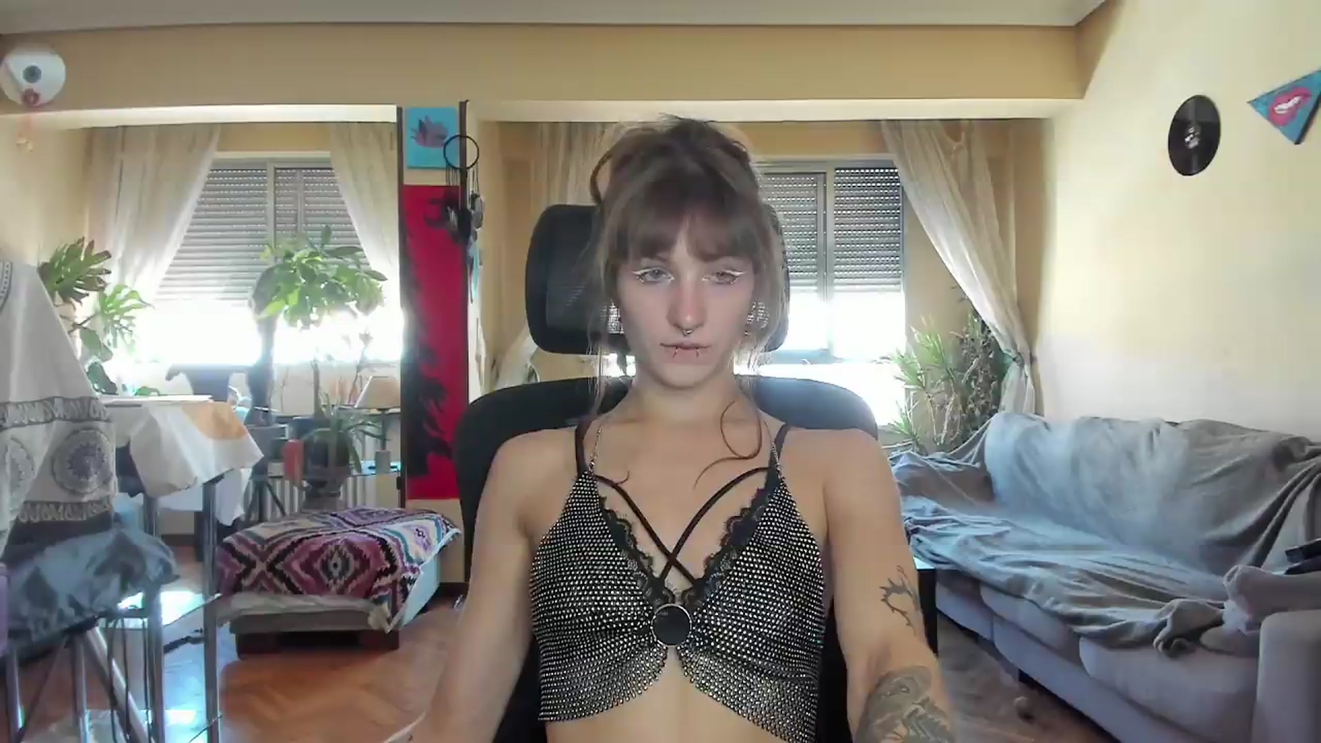 Gallery image thumbnail from Black_Aranya's myfreecams stream on, 08/12/2026, 15:57 image 15 of 20