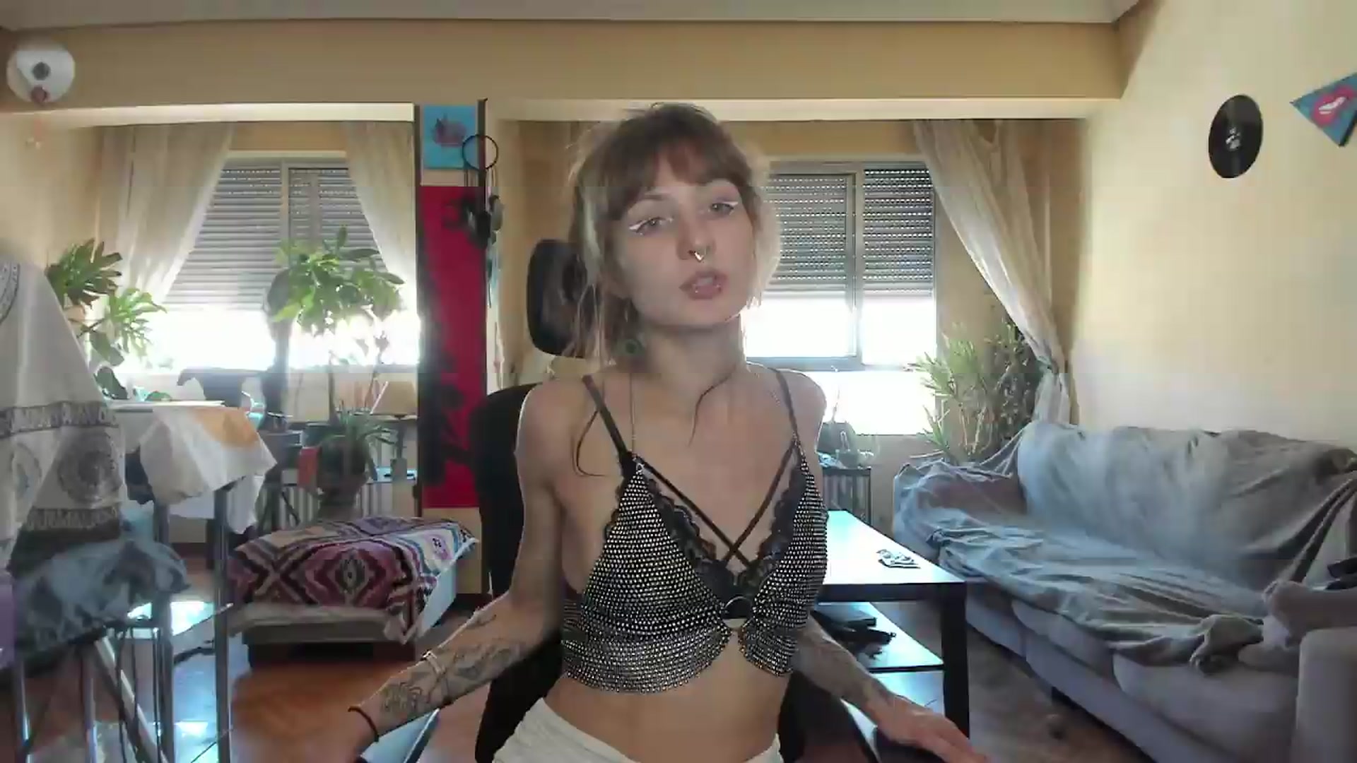 Gallery image thumbnail from Black_Aranya's myfreecams stream on, 08/12/2026, 15:57 image 14 of 20