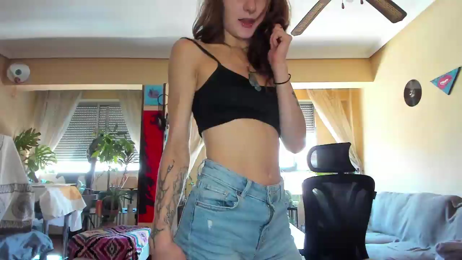 Gallery image thumbnail from Black_Aranya's myfreecams stream on, 08/17/2026, 13:59 image 14 of 20