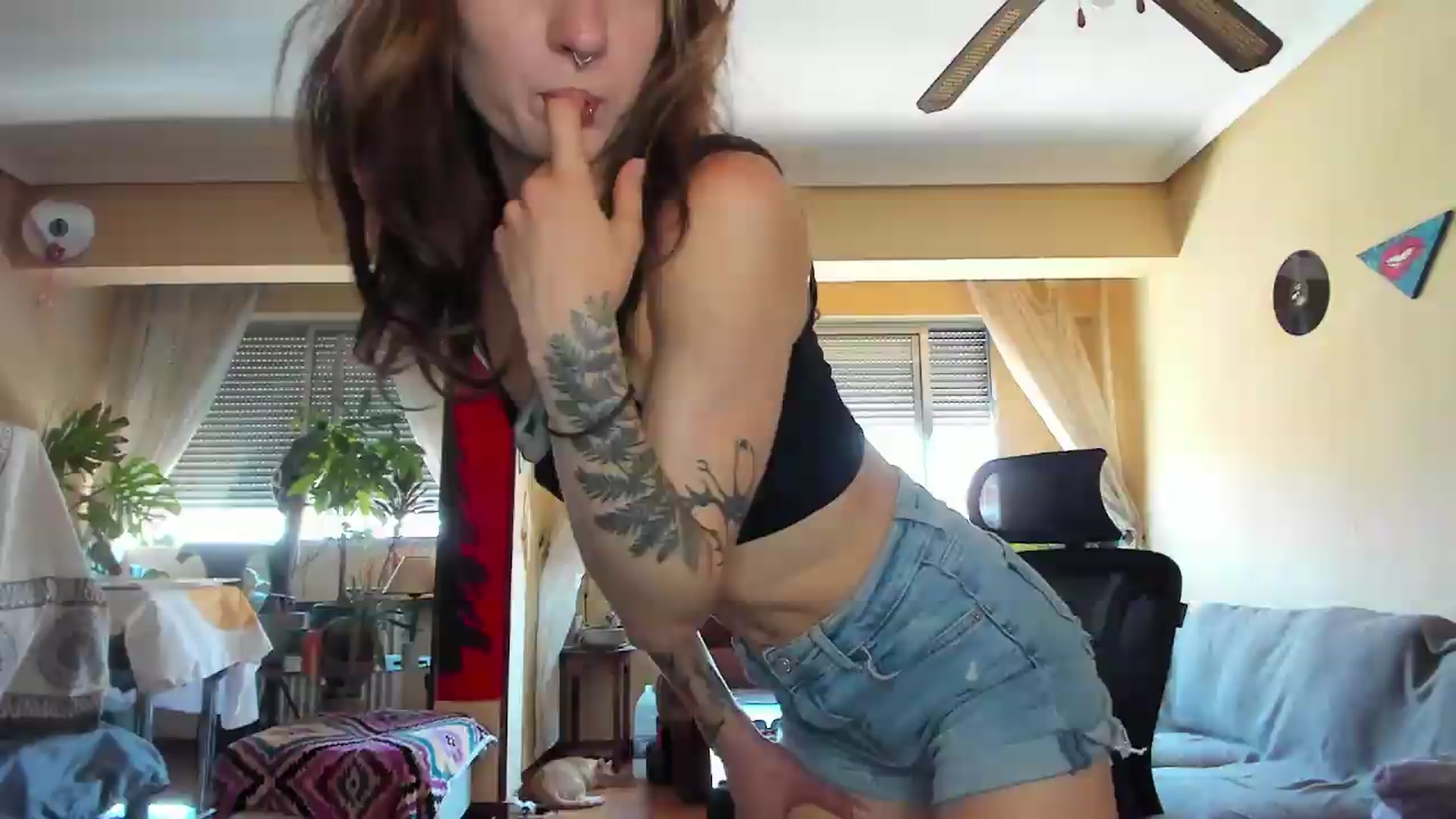 Gallery image thumbnail from Black_Aranya's myfreecams stream on, 08/17/2026, 13:59 image 17 of 20