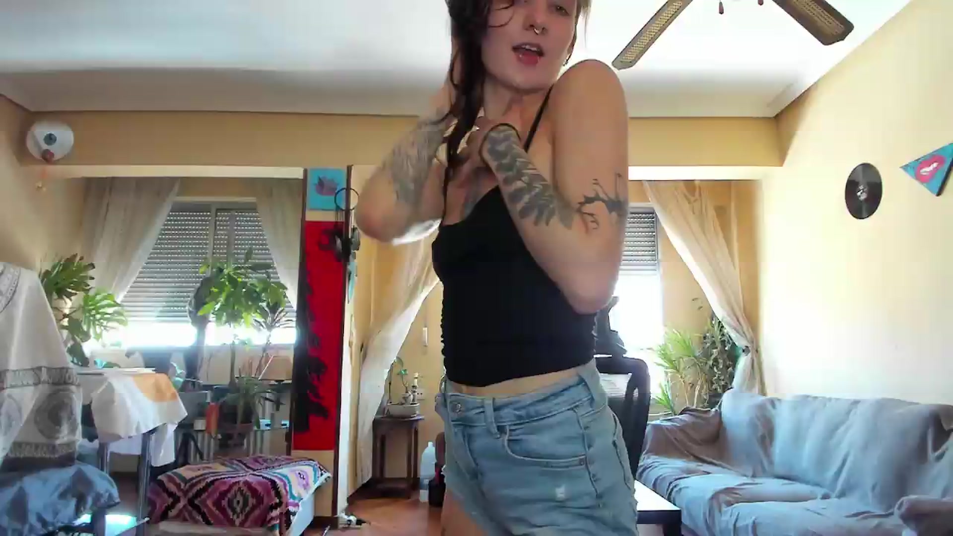 Gallery image thumbnail from Black_Aranya's myfreecams stream on, 08/17/2026, 15:18 image 7 of 20