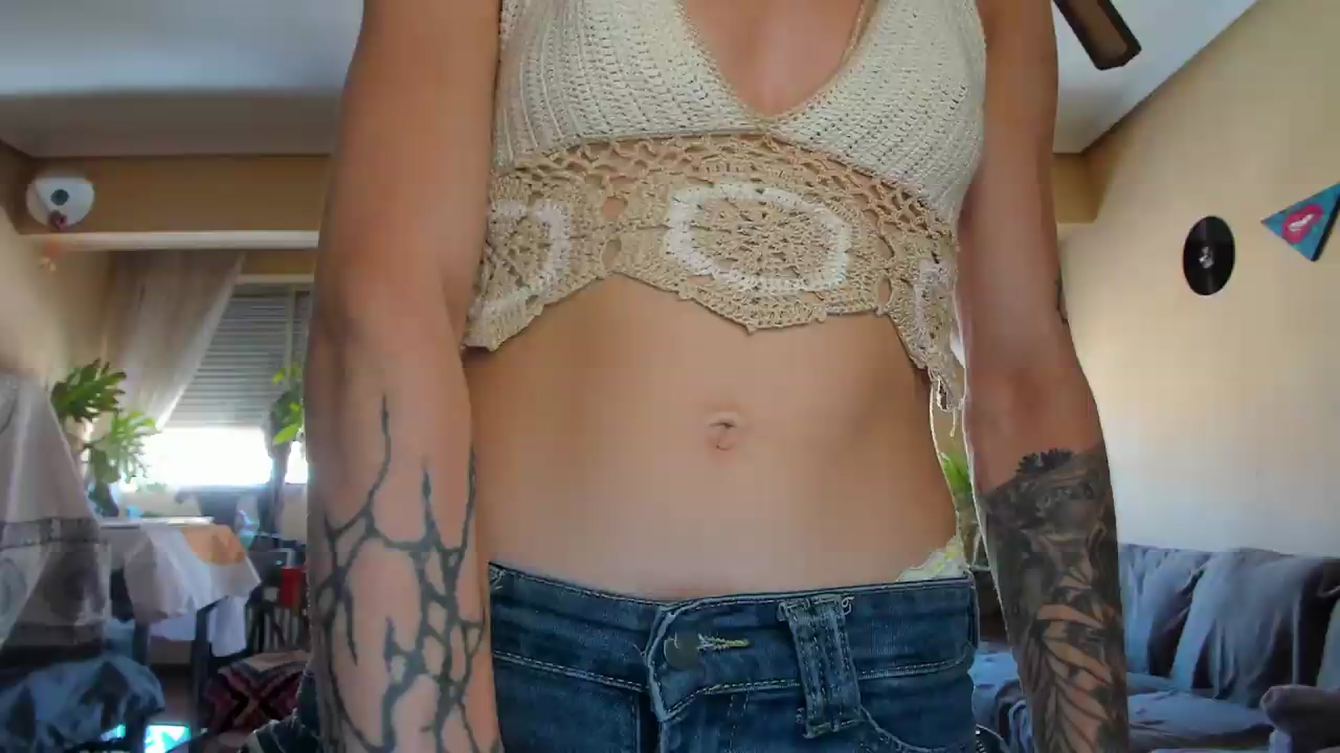 Gallery image thumbnail from Black_Aranya's myfreecams stream on, 08/18/2026, 17:01 image 12 of 20