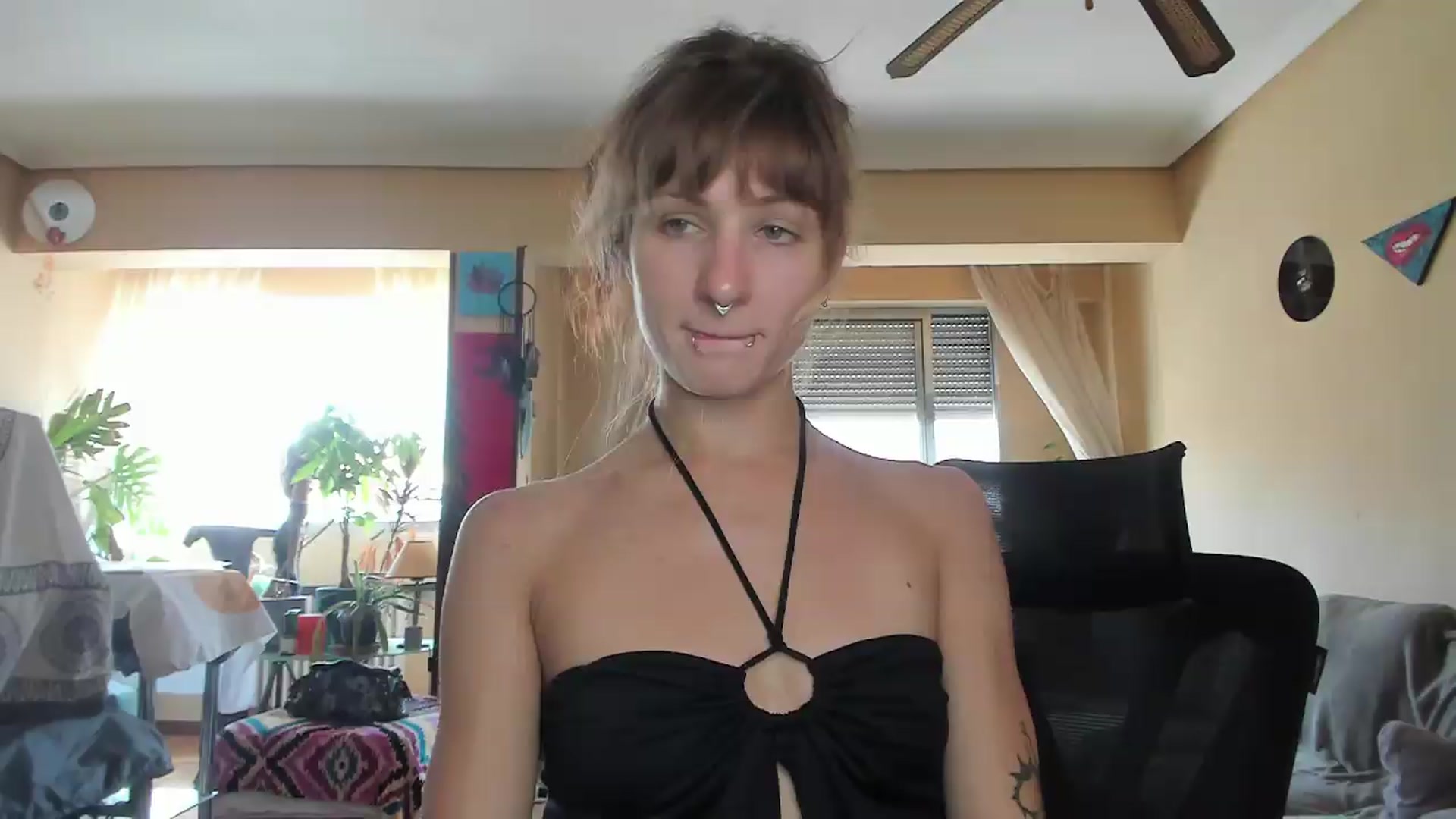 Gallery image thumbnail from Black_Aranya's myfreecams stream on, 08/19/2026, 13:59 image 11 of 20