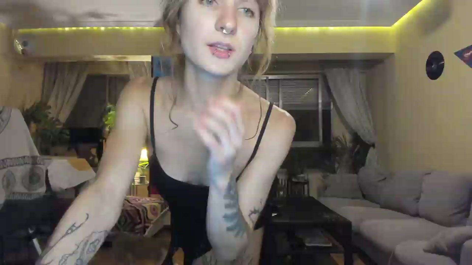 Gallery image thumbnail from Black_Aranya's myfreecams stream on, 08/26/2026, 22:36 image 4 of 20