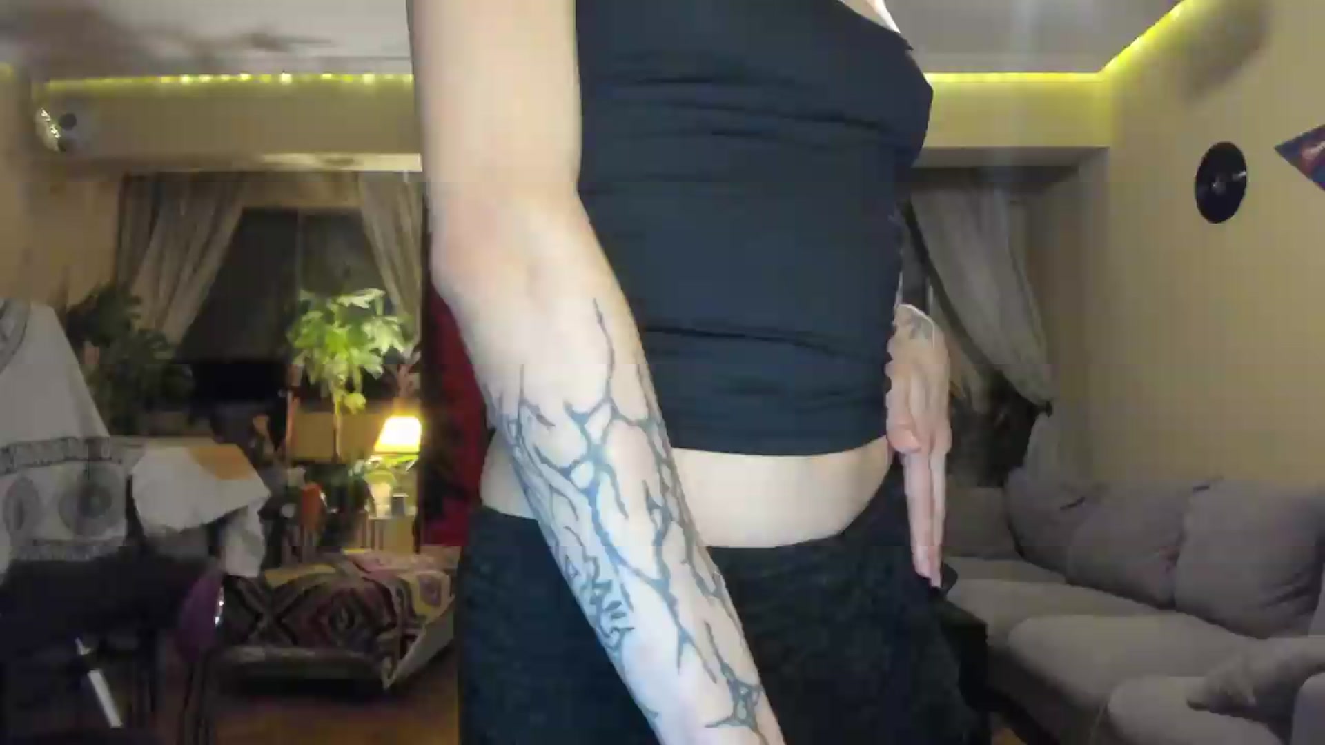 Gallery image thumbnail from Black_Aranya's myfreecams stream on, 08/26/2026, 22:36 image 3 of 20