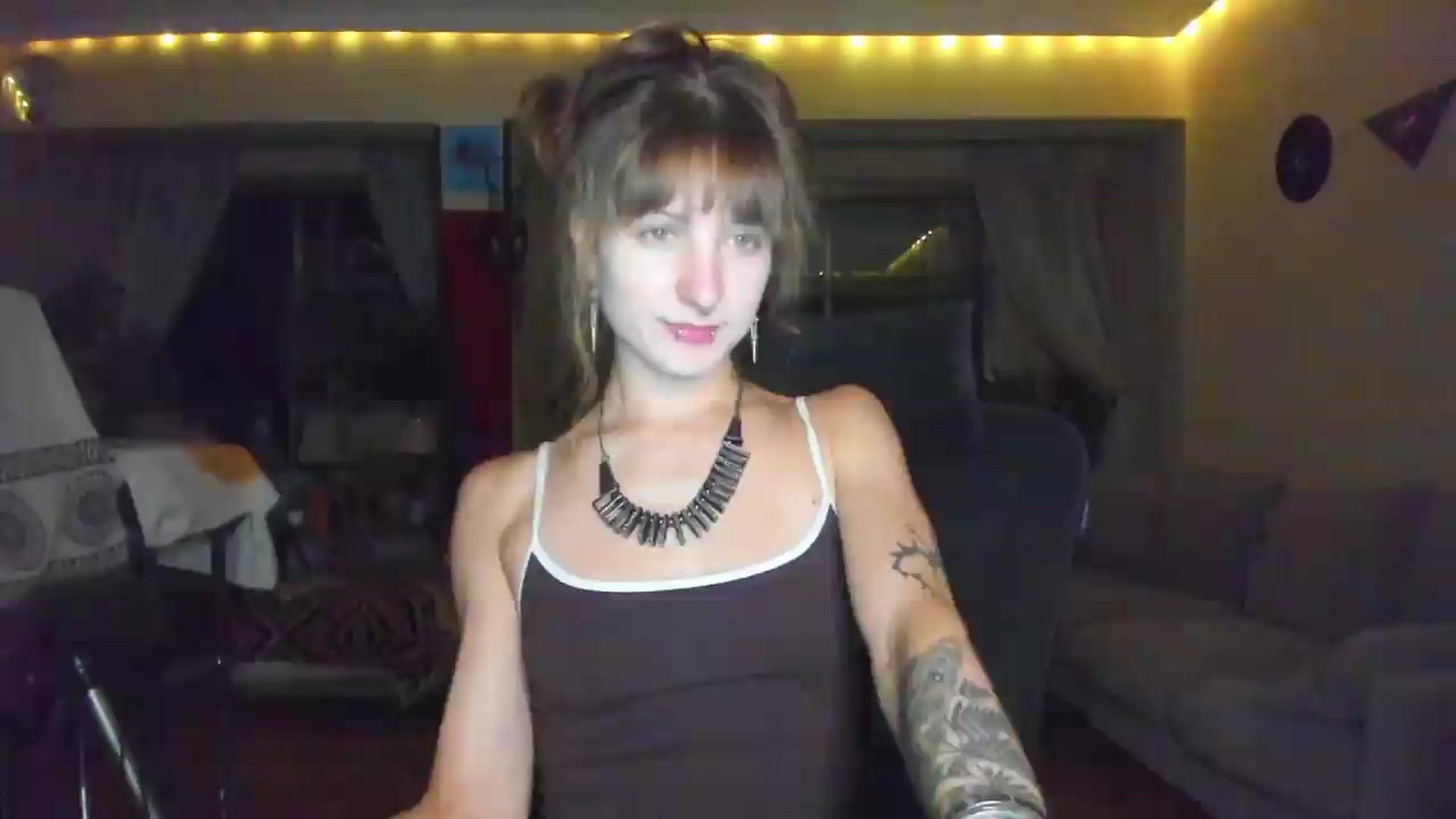 Gallery image thumbnail from Black_Aranya's myfreecams stream on, 09/01/2026, 21:03 image 13 of 20