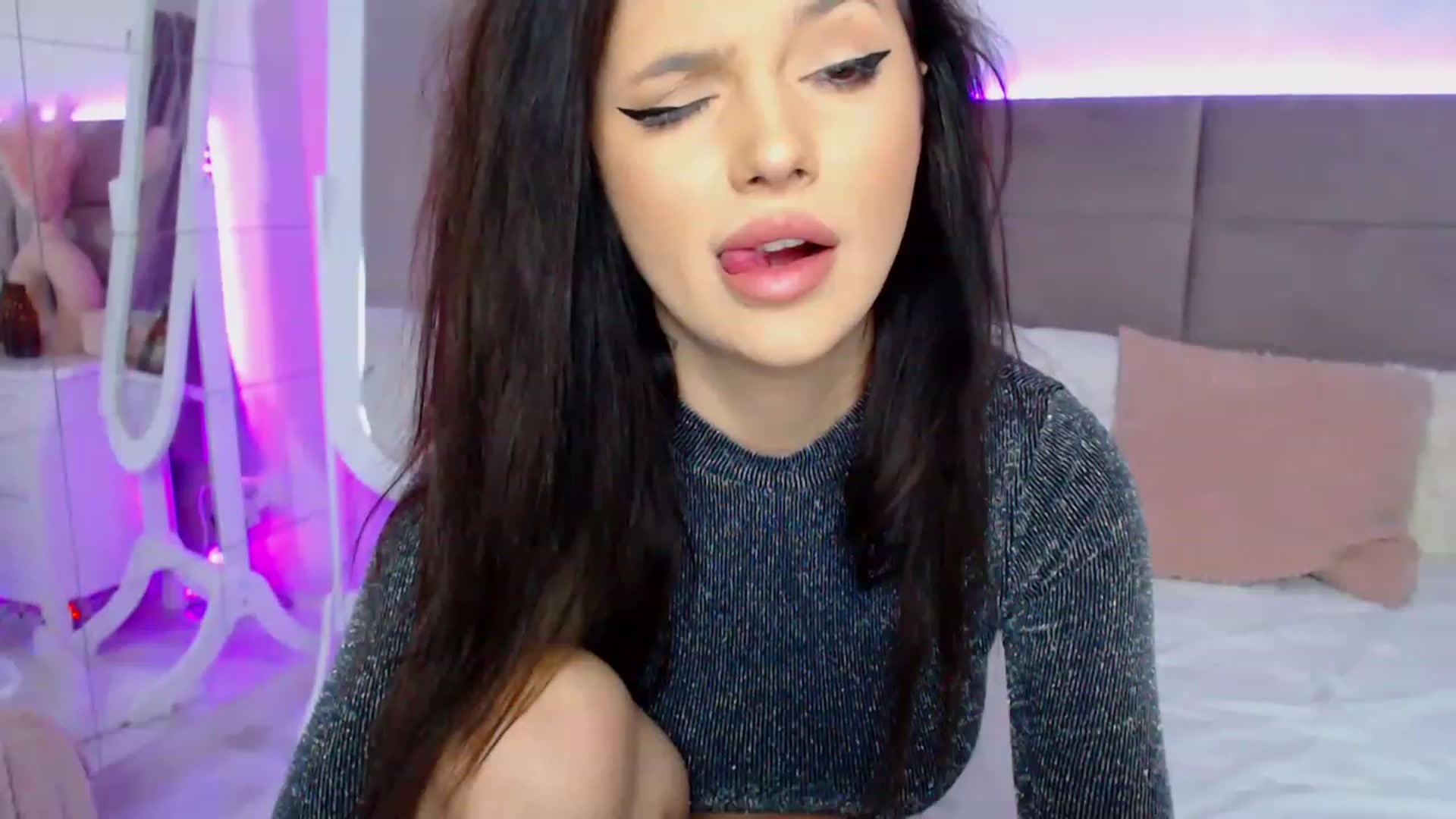 Gallery image thumbnail from Black_Lu's myfreecams stream on, 03/05/2023, 05:32 image 9 of 20
