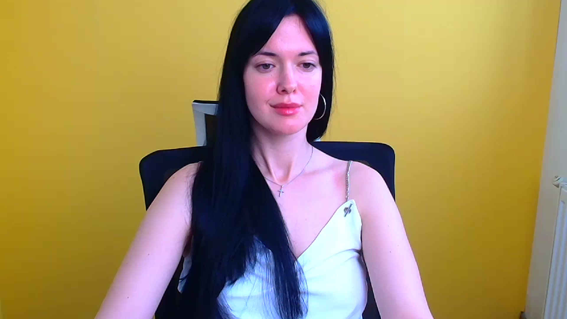 Gallery image thumbnail from Black_Red's myfreecams stream on, 04/06/2024, 09:47 image 4 of 20