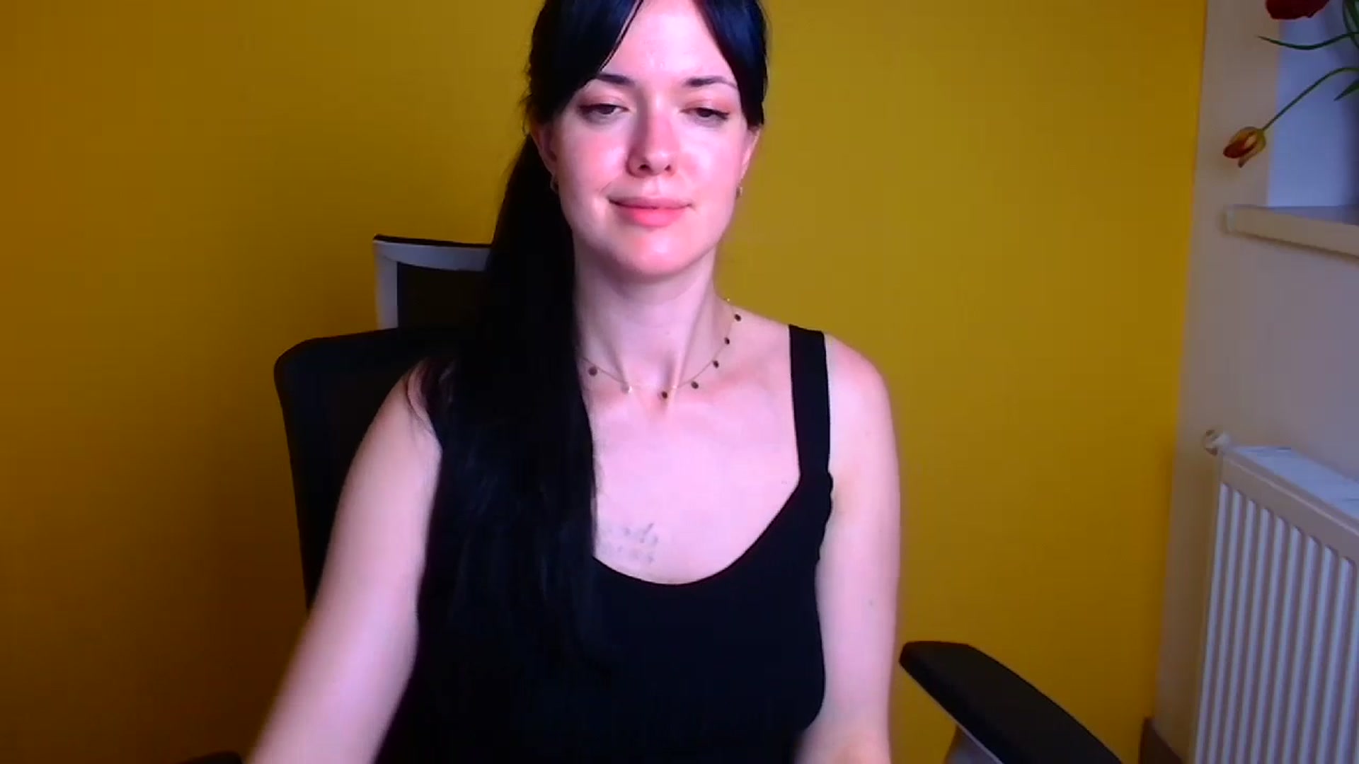 Gallery image thumbnail from Black_Red's myfreecams stream on, 04/25/2024, 16:45 image 14 of 20