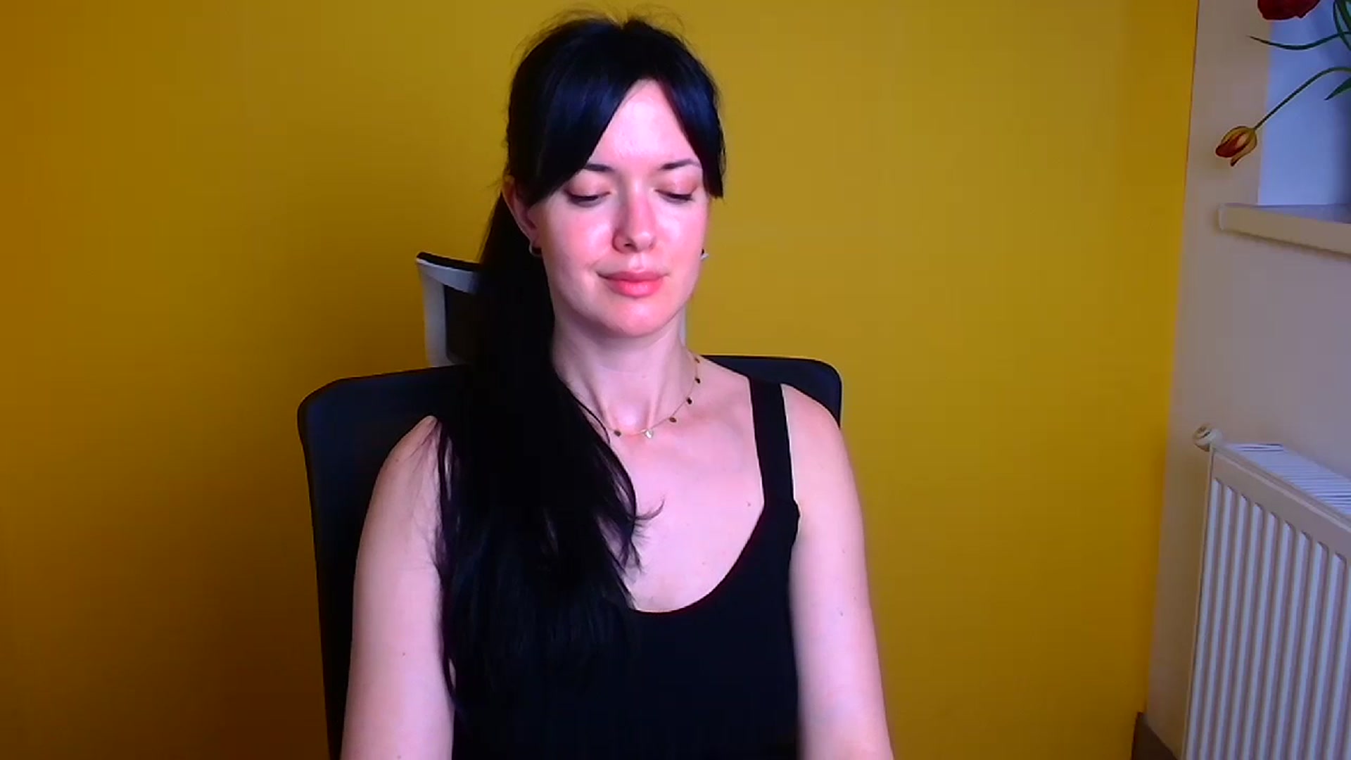 Gallery image thumbnail from Black_Red's myfreecams stream on, 04/25/2024, 16:45 image 2 of 20