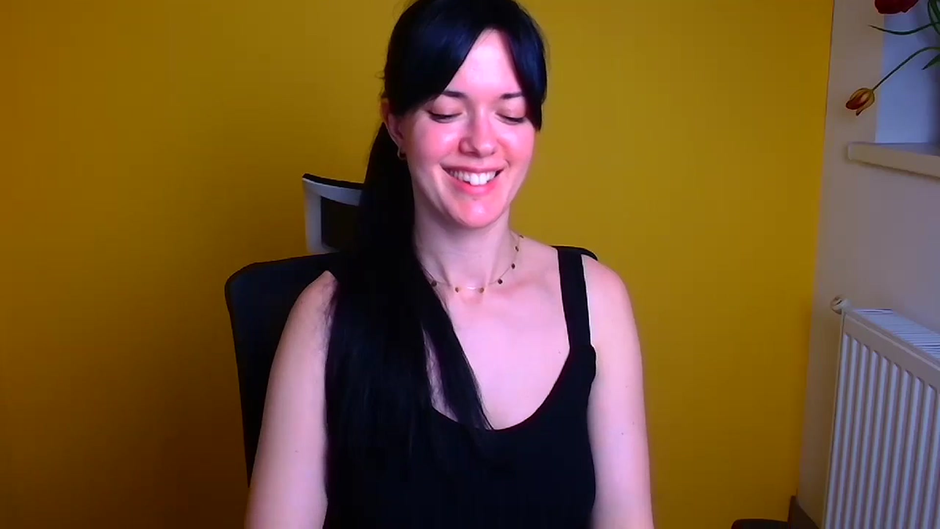 Gallery image thumbnail from Black_Red's myfreecams stream on, 04/25/2024, 16:45 image 11 of 20