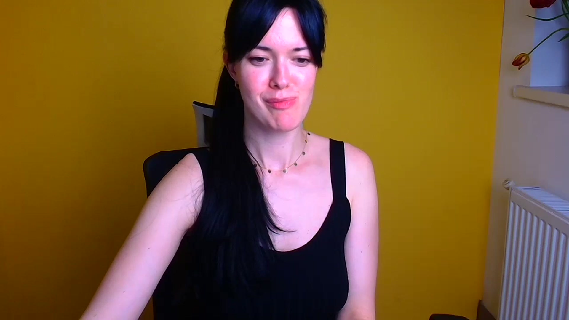 Gallery image thumbnail from Black_Red's myfreecams stream on, 04/25/2024, 16:45 image 8 of 20