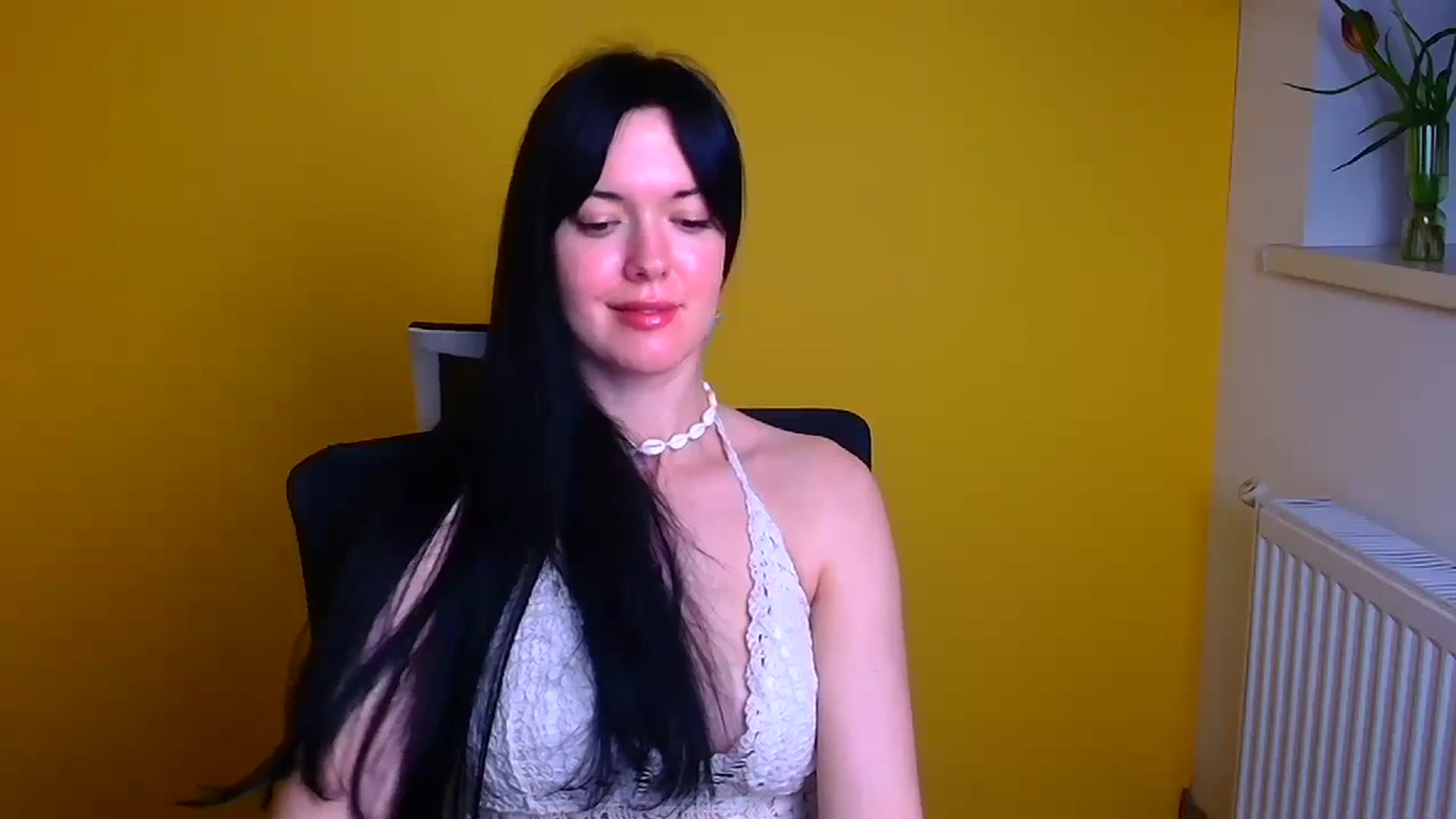 Gallery image thumbnail from Black_Red's myfreecams stream on, 04/26/2024, 10:10 image 4 of 20
