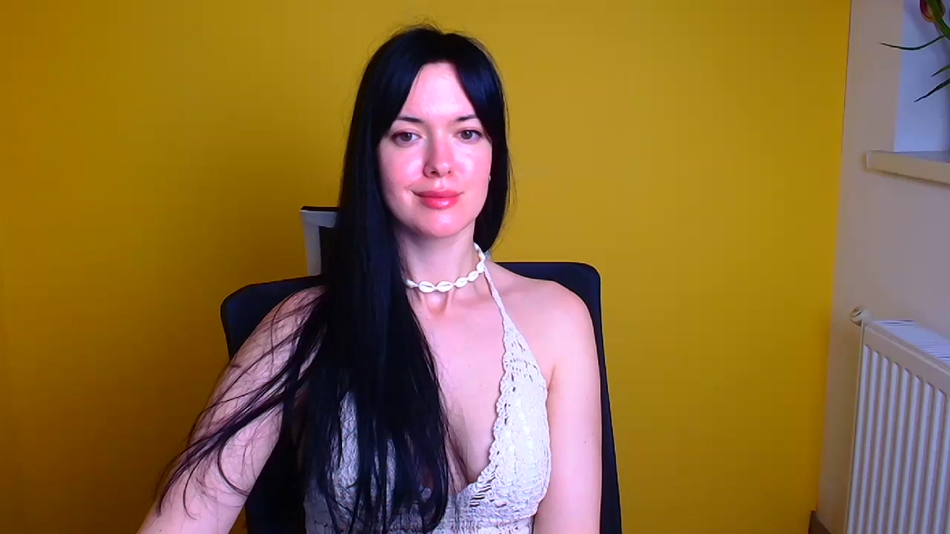 Gallery image thumbnail from Black_Red's myfreecams stream on, 04/26/2024, 10:10 image 18 of 20