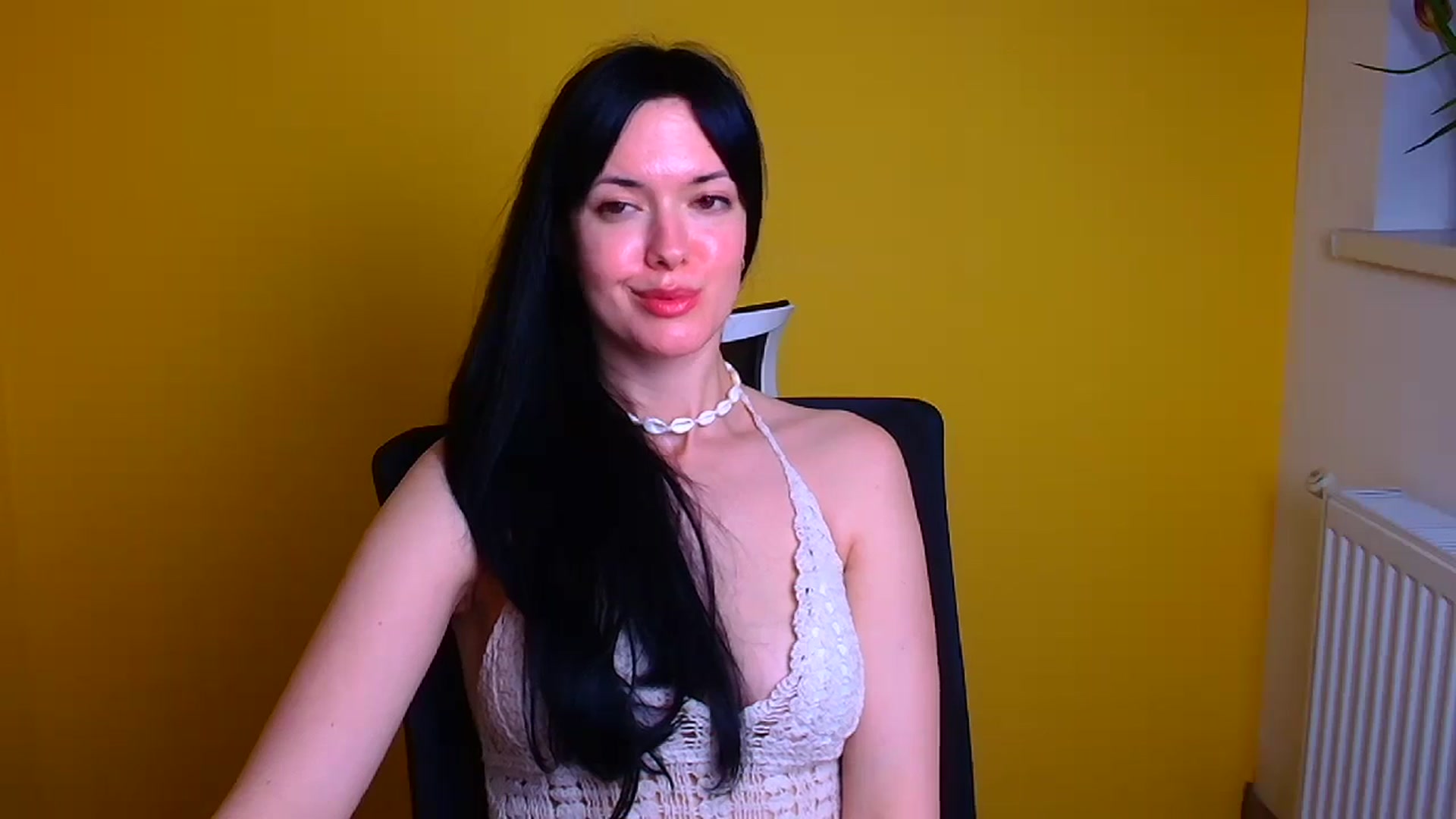 Gallery image thumbnail from Black_Red's myfreecams stream on, 04/26/2024, 10:10 image 9 of 20
