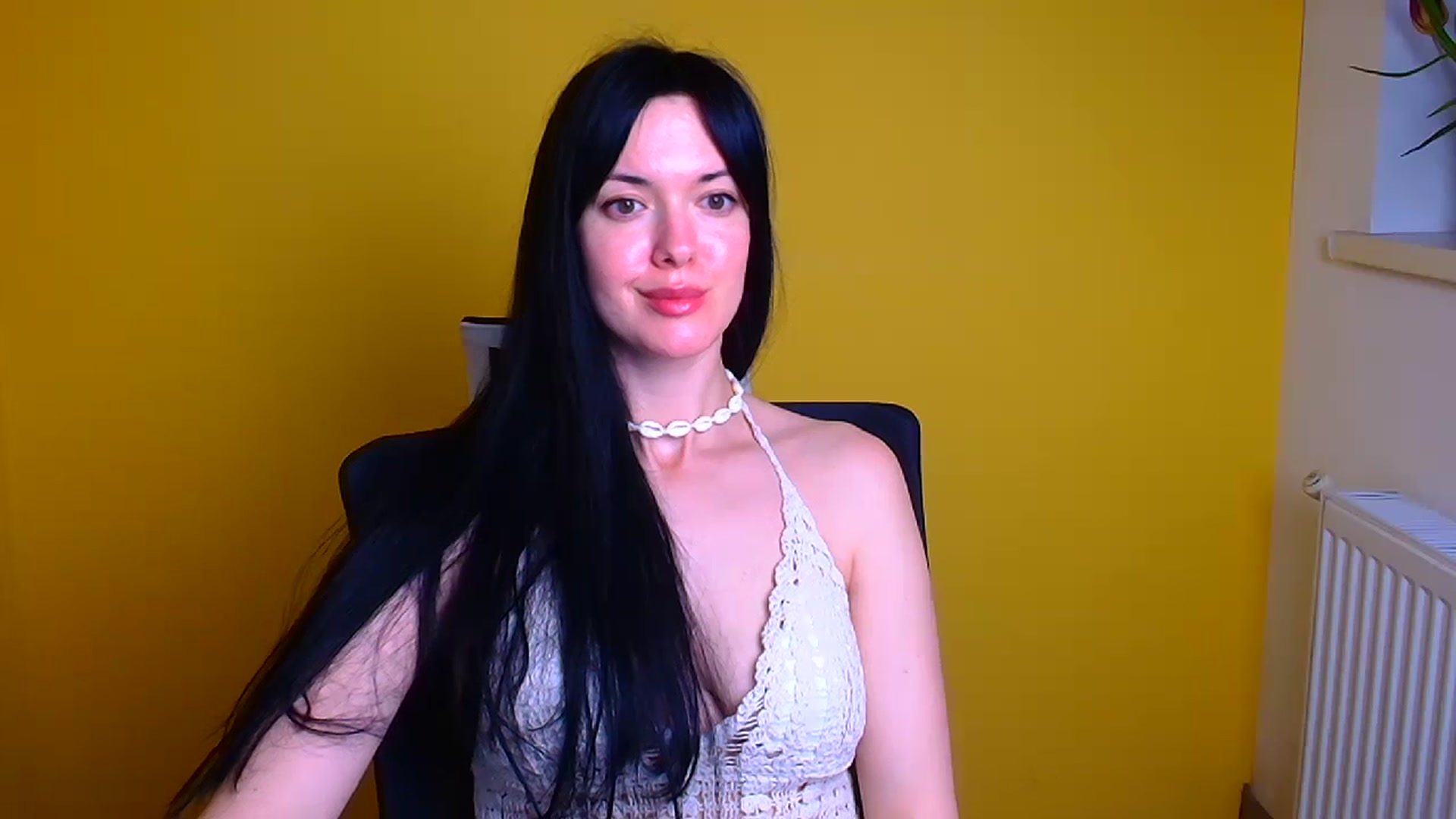 Gallery image thumbnail from Black_Red's myfreecams stream on, 04/26/2024, 10:10 image 16 of 20