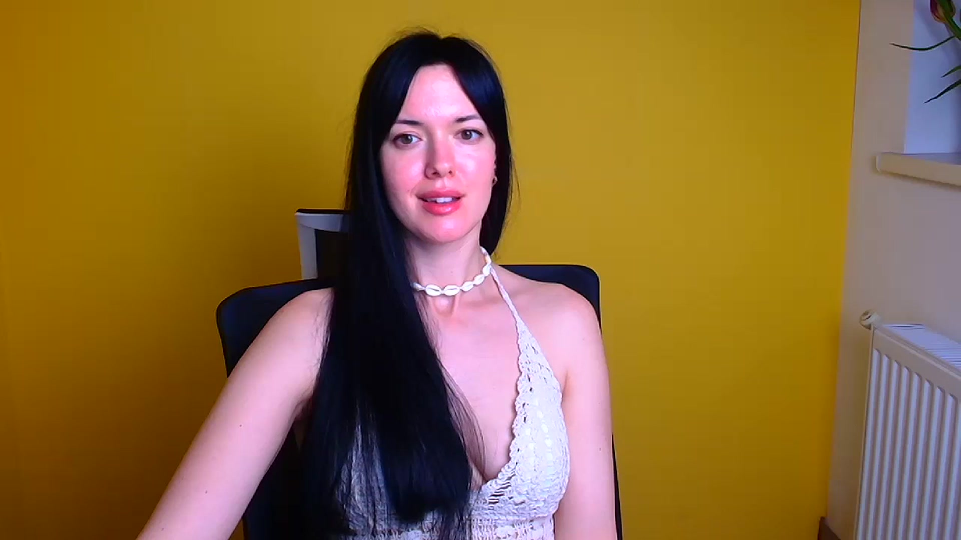 Gallery image thumbnail from Black_Red's myfreecams stream on, 04/26/2024, 10:10 image 20 of 20