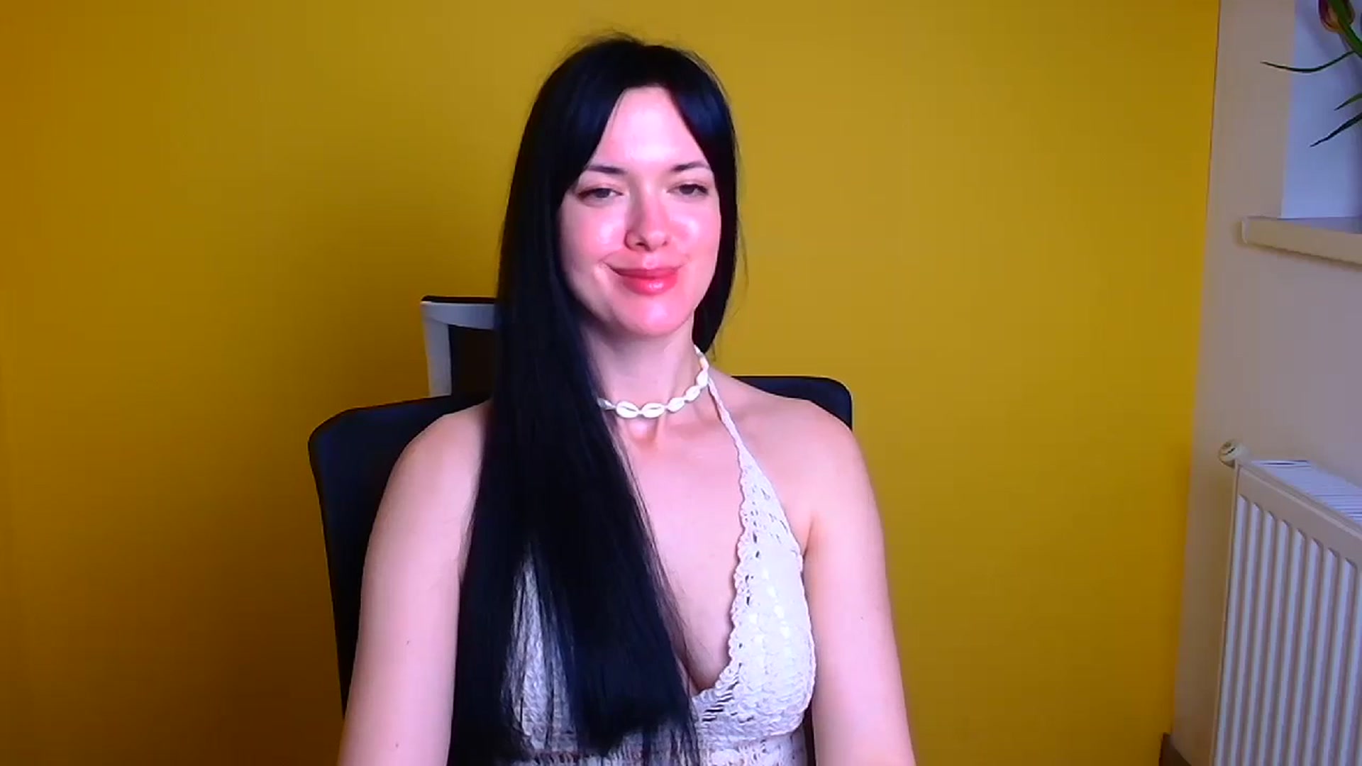 Gallery image thumbnail from Black_Red's myfreecams stream on, 04/26/2024, 10:10 image 19 of 20