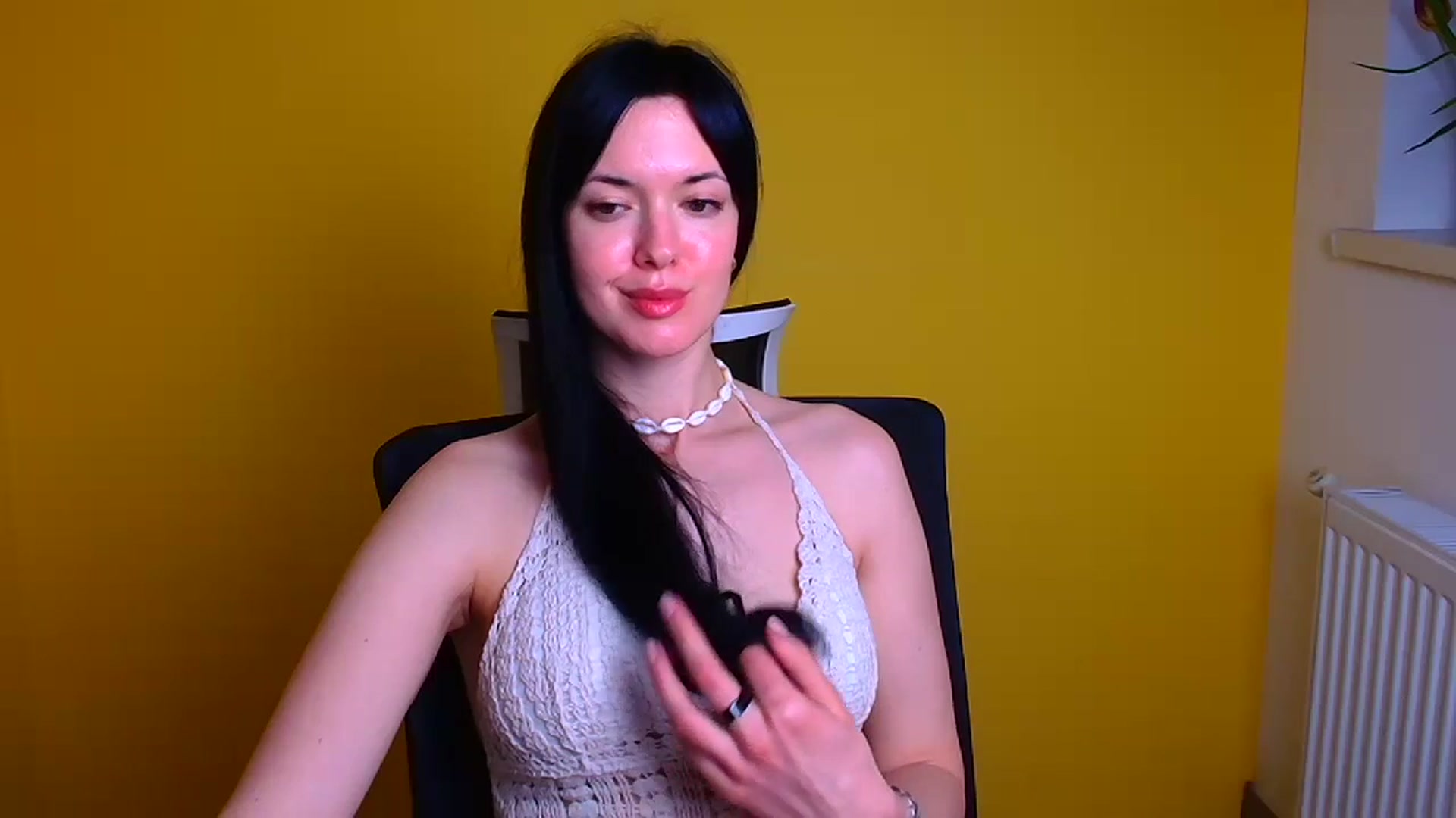 Gallery image thumbnail from Black_Red's myfreecams stream on, 04/26/2024, 10:10 image 8 of 20