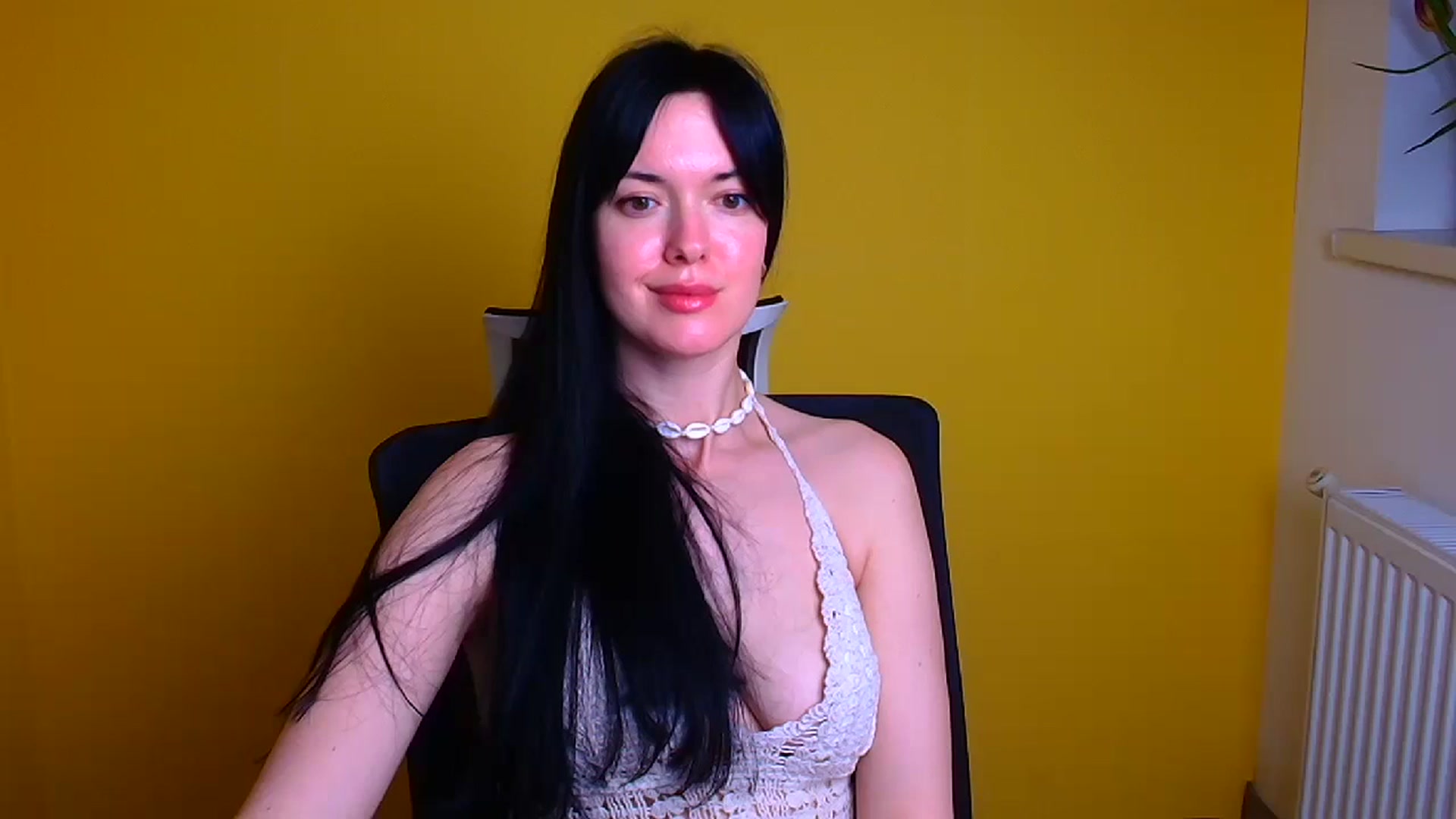 Gallery image thumbnail from Black_Red's myfreecams stream on, 04/26/2024, 10:10 image 6 of 20