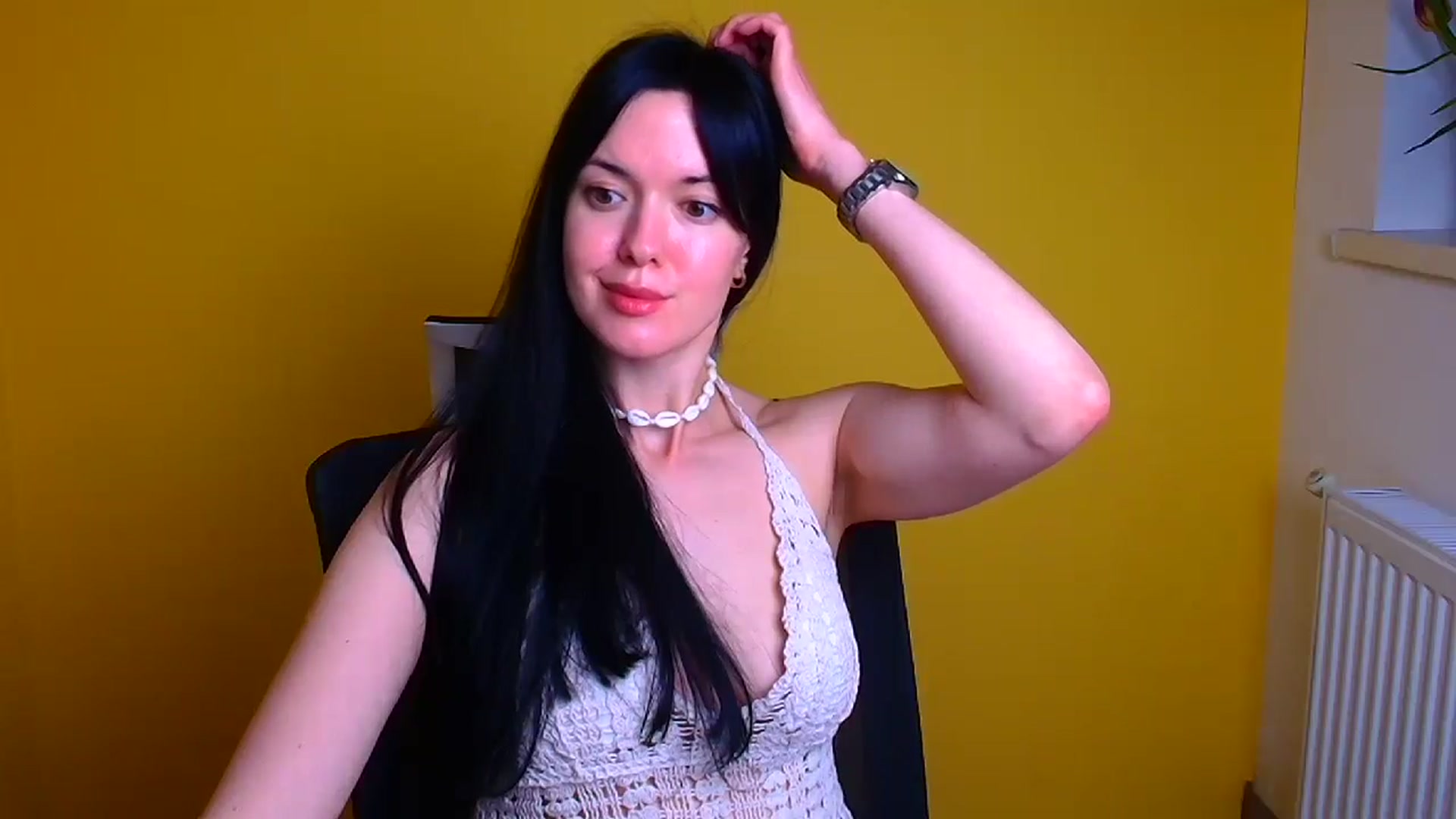 Gallery image thumbnail from Black_Red's myfreecams stream on, 04/26/2024, 10:10 image 11 of 20