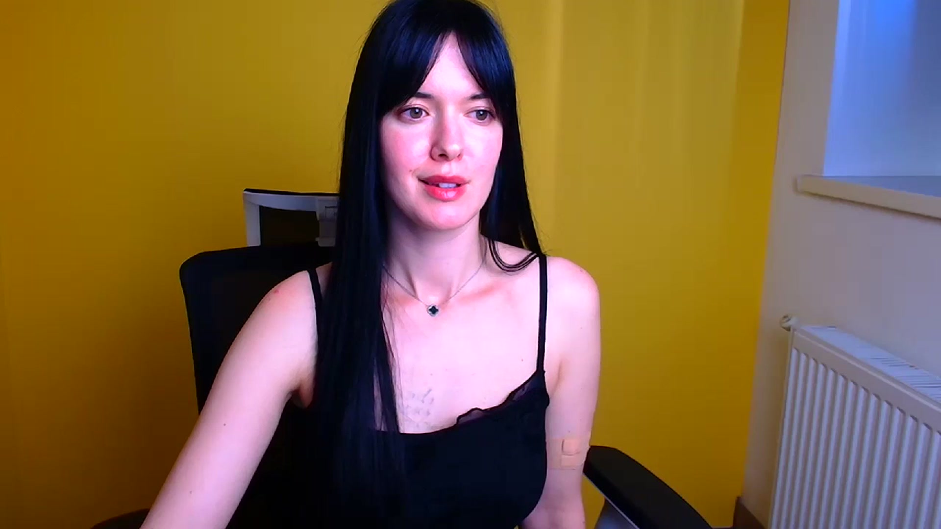 Gallery image thumbnail from Black_Red's myfreecams stream on, 05/03/2024, 12:00 image 10 of 20