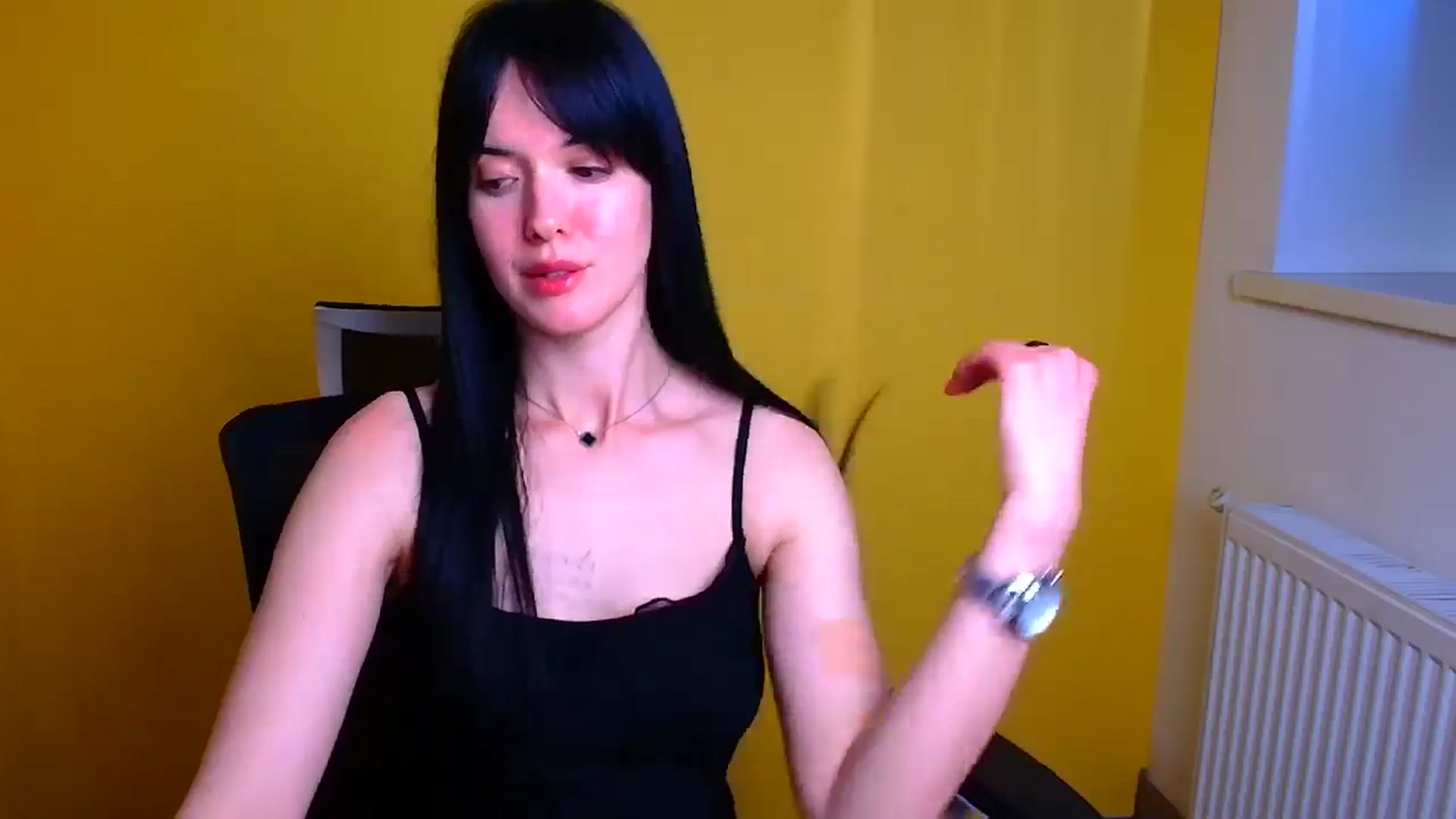 Gallery image thumbnail from Black_Red's myfreecams stream on, 05/03/2024, 12:00 image 12 of 20
