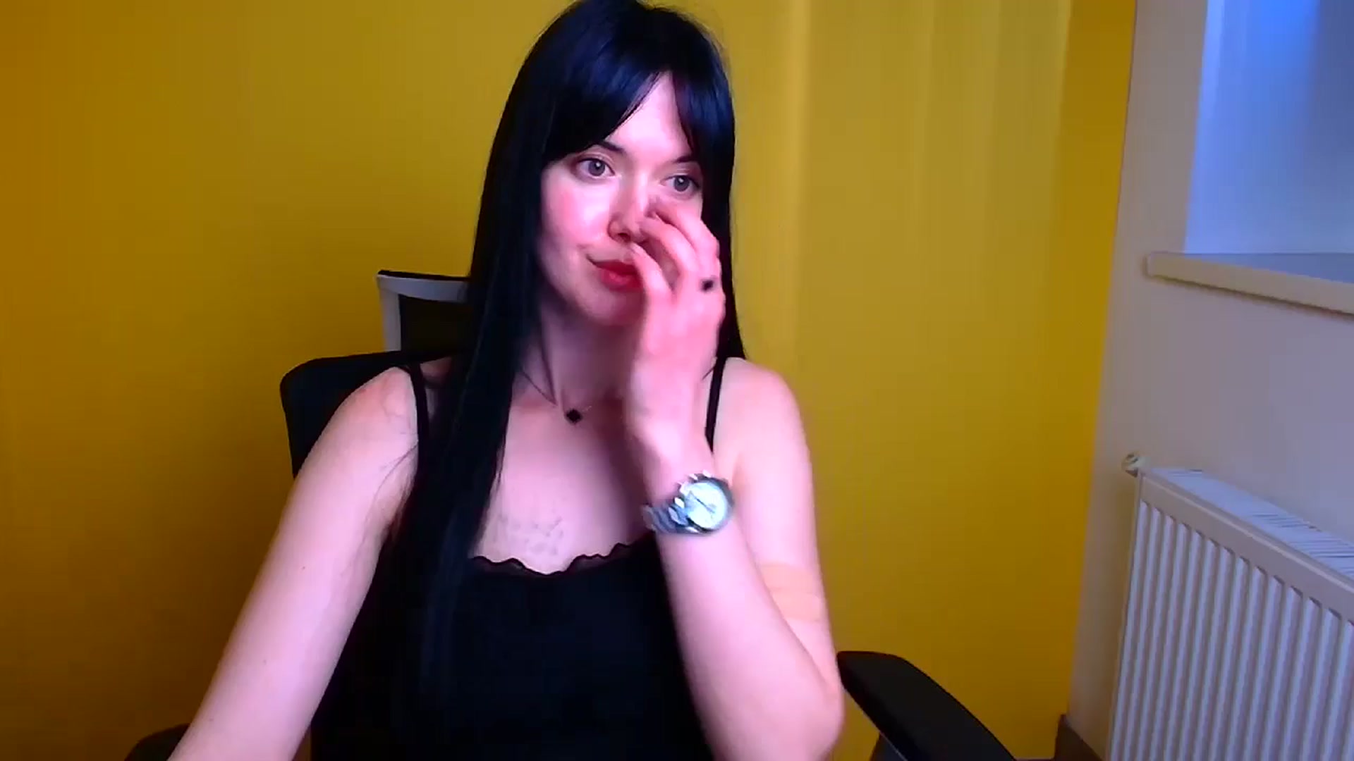 Gallery image thumbnail from Black_Red's myfreecams stream on, 05/03/2024, 12:00 image 5 of 20