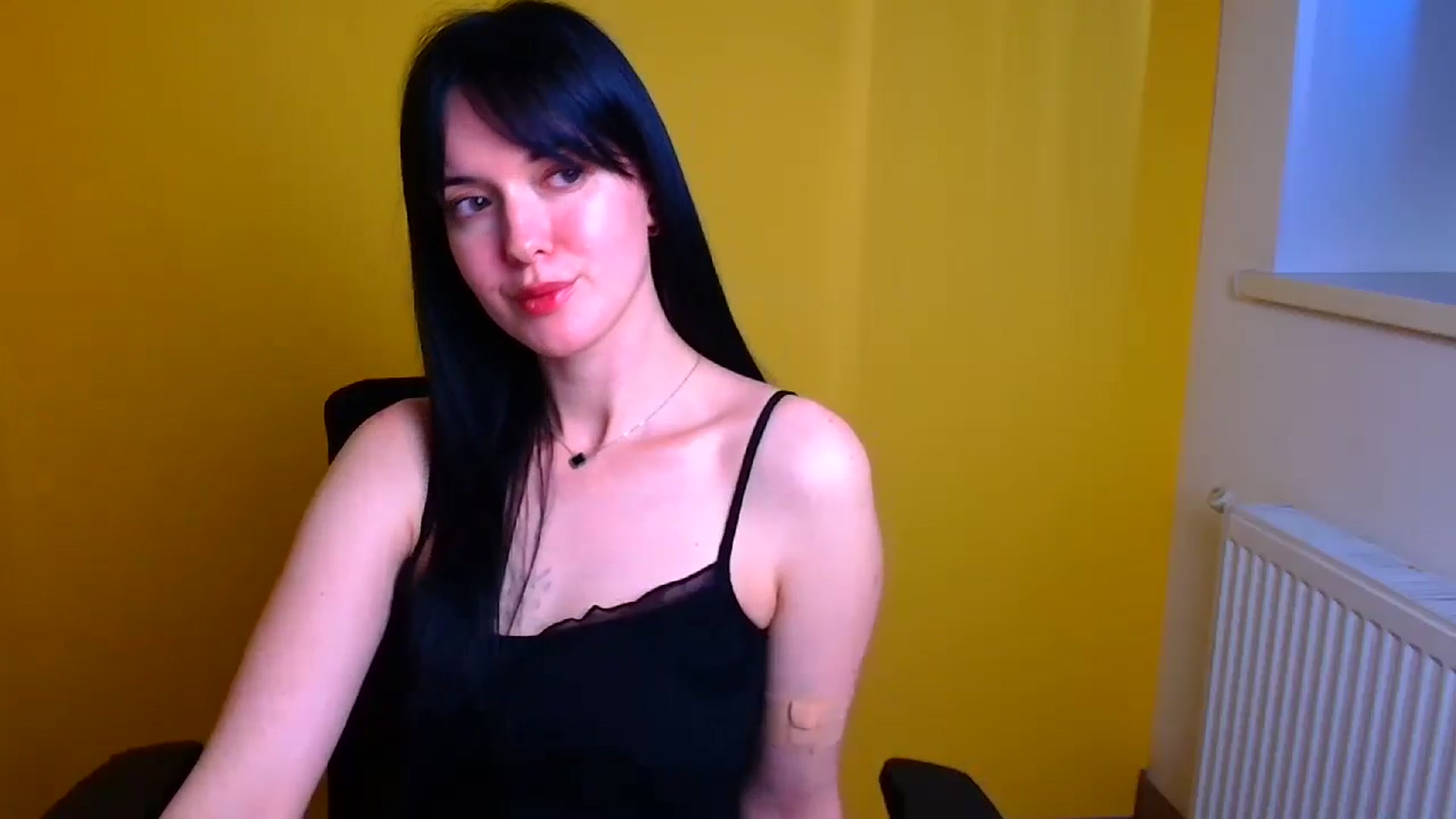 Gallery image thumbnail from Black_Red's myfreecams stream on, 05/03/2024, 12:00 image 16 of 20