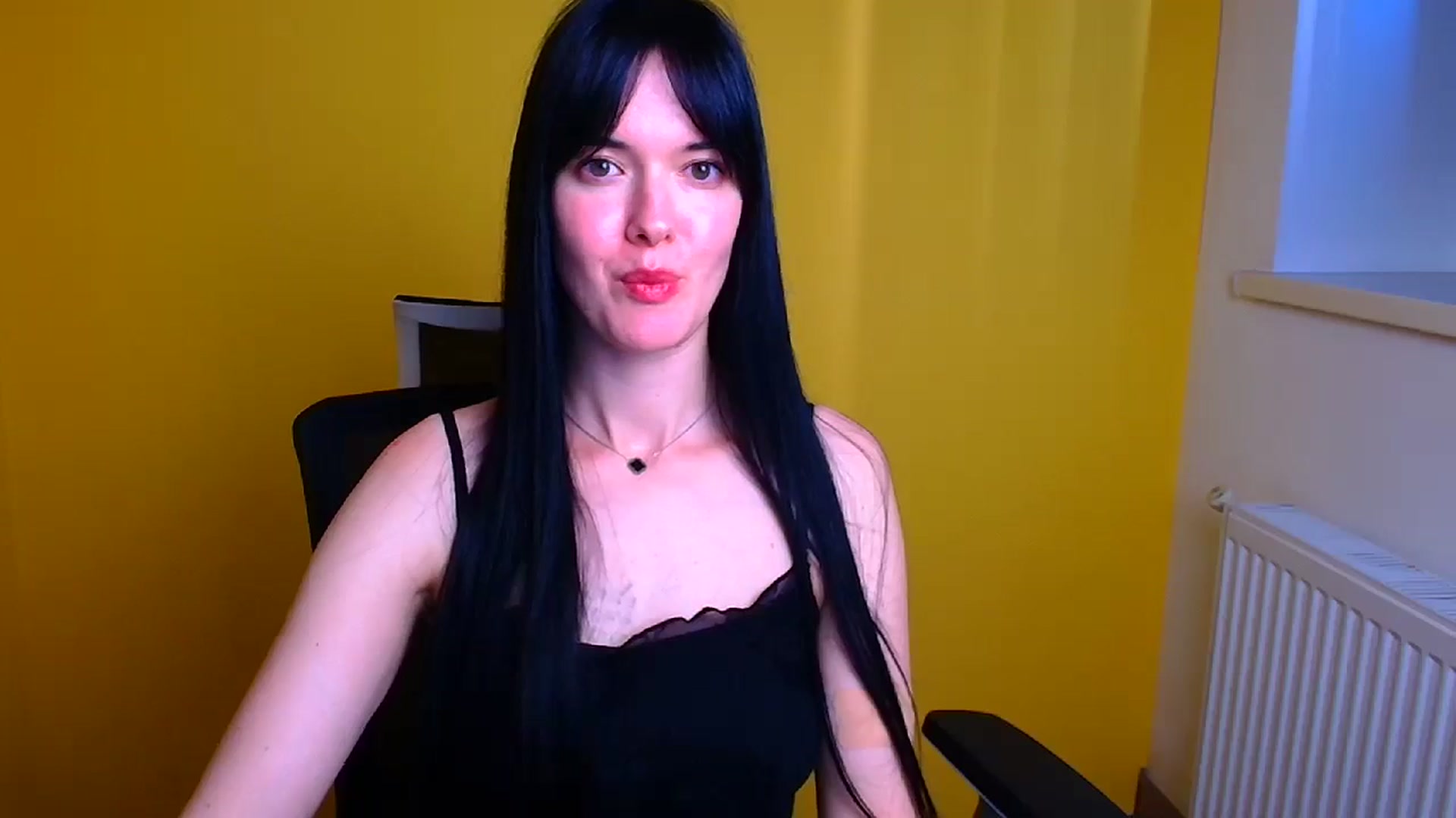 Gallery image thumbnail from Black_Red's myfreecams stream on, 05/03/2024, 12:00 image 2 of 20