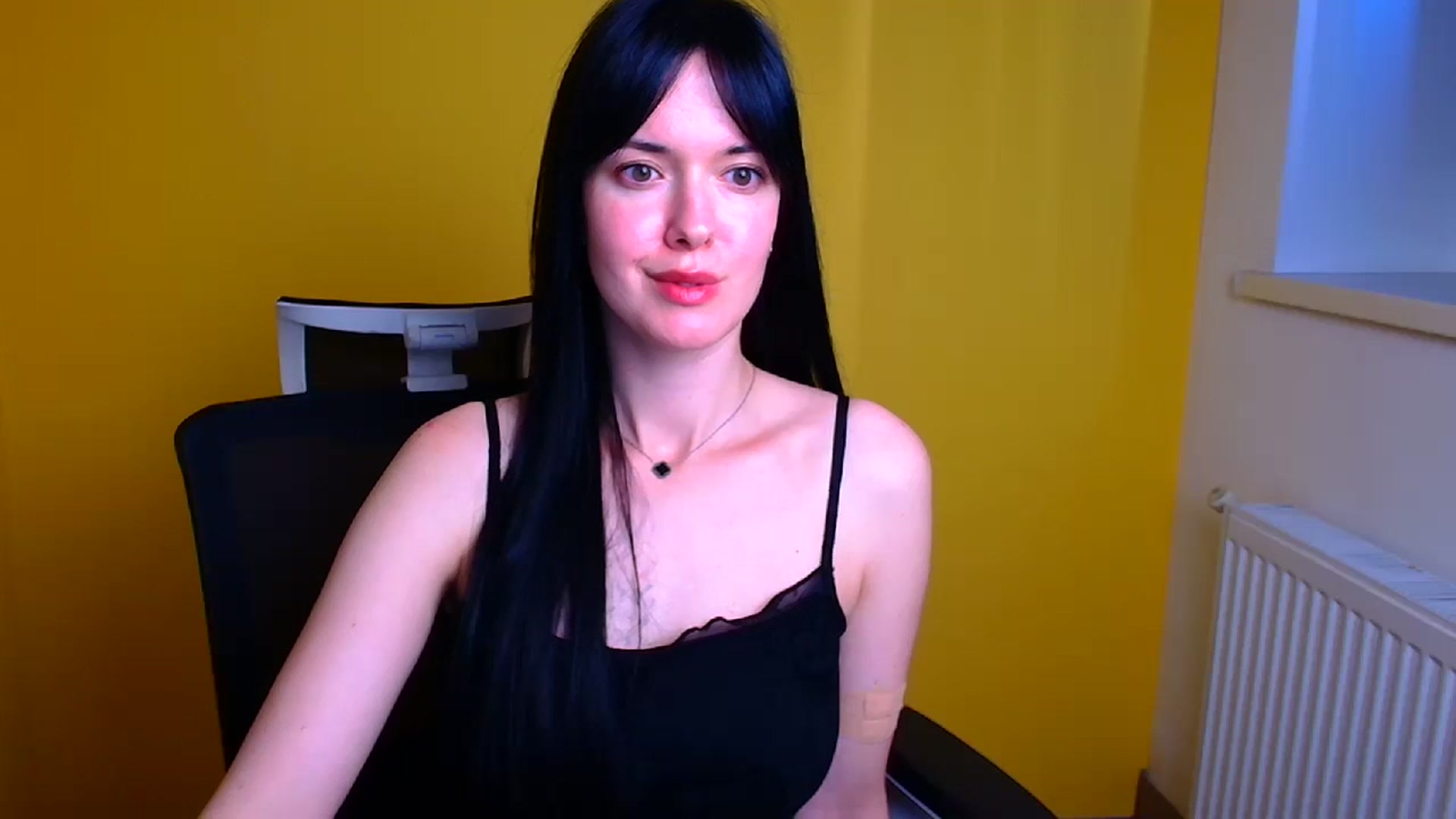 Gallery image thumbnail from Black_Red's myfreecams stream on, 05/03/2024, 12:00 image 14 of 20