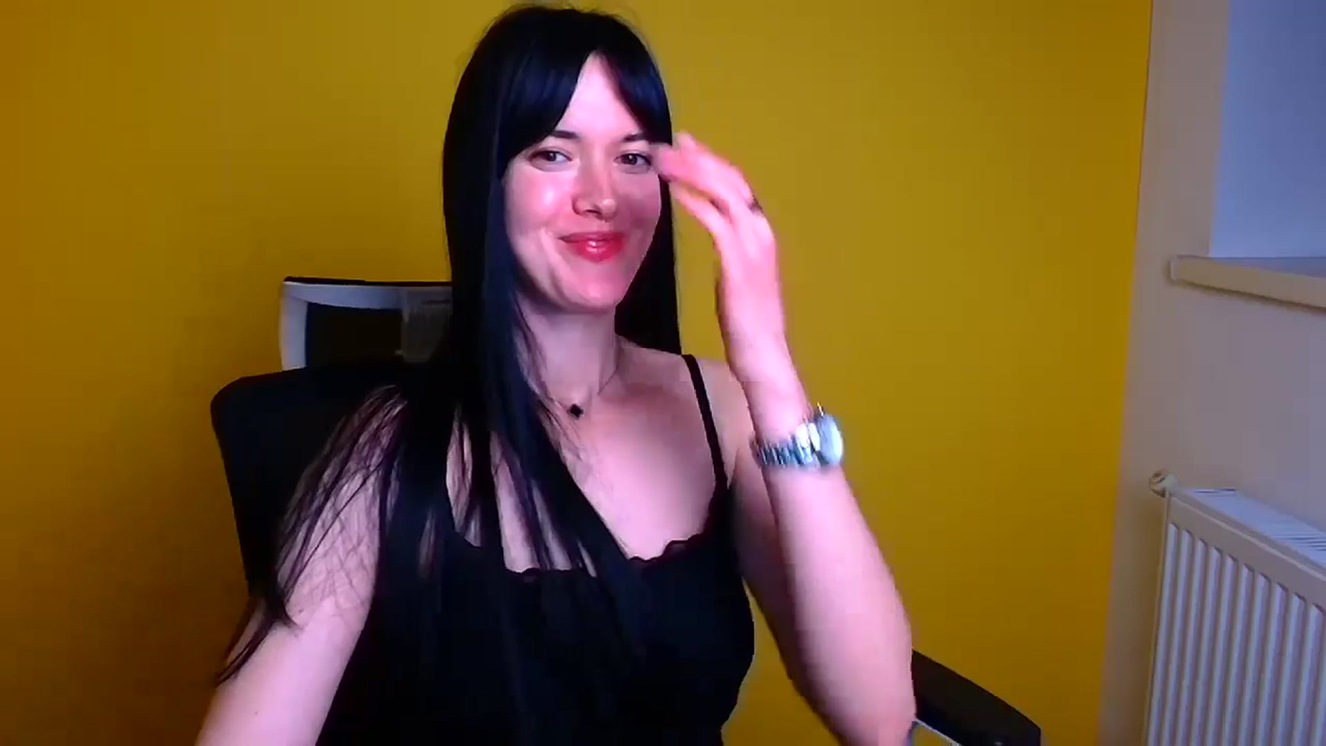 Gallery image thumbnail from Black_Red's myfreecams stream on, 05/03/2024, 12:56 image 19 of 20