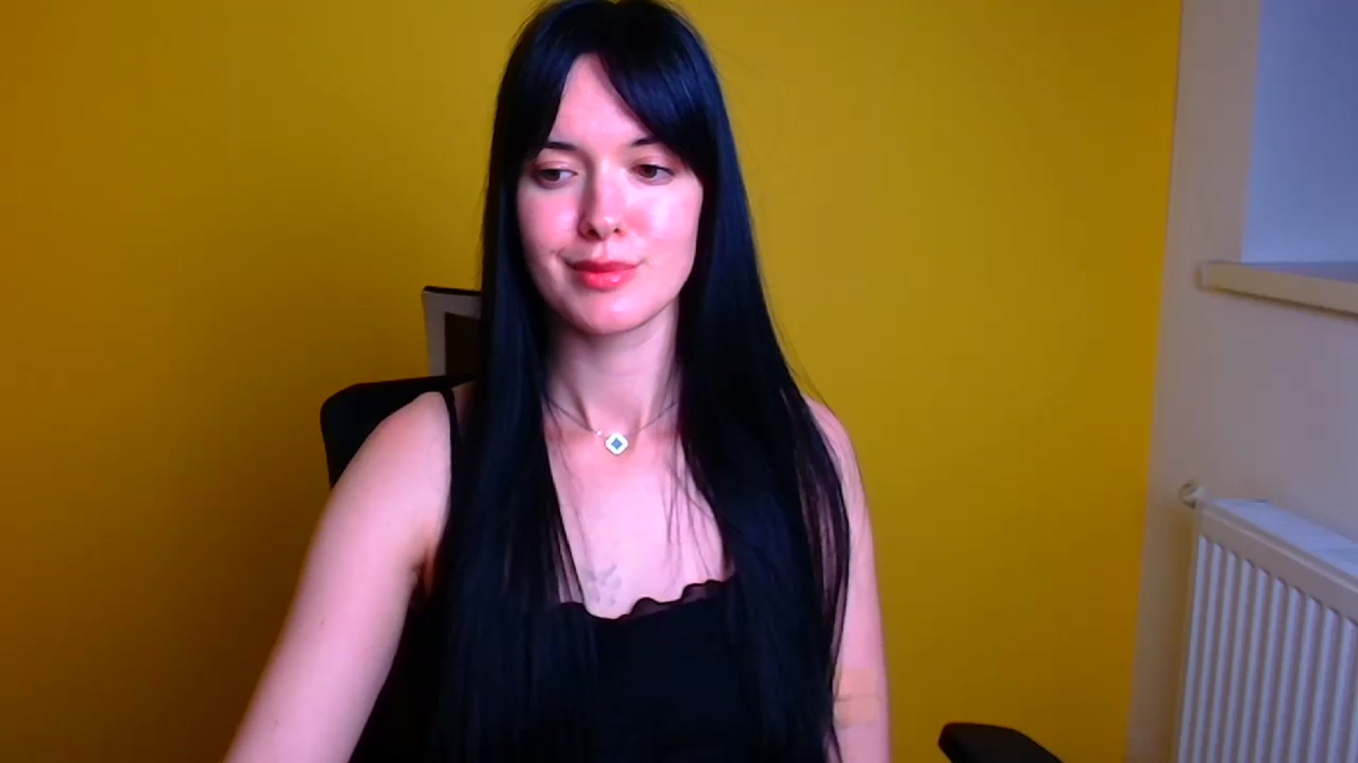 Gallery image thumbnail from Black_Red's myfreecams stream on, 05/03/2024, 12:56 image 4 of 20