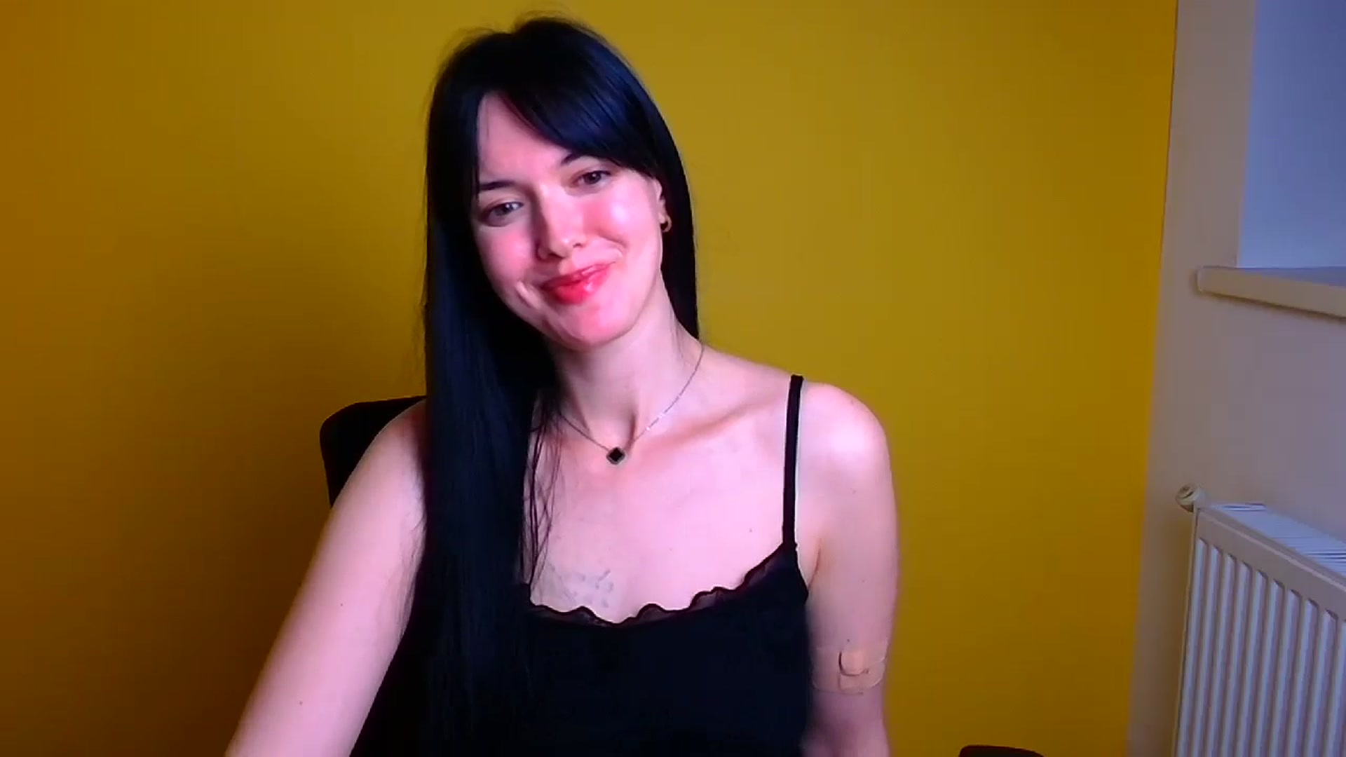 Gallery image thumbnail from Black_Red's myfreecams stream on, 05/03/2024, 13:26 image 3 of 20