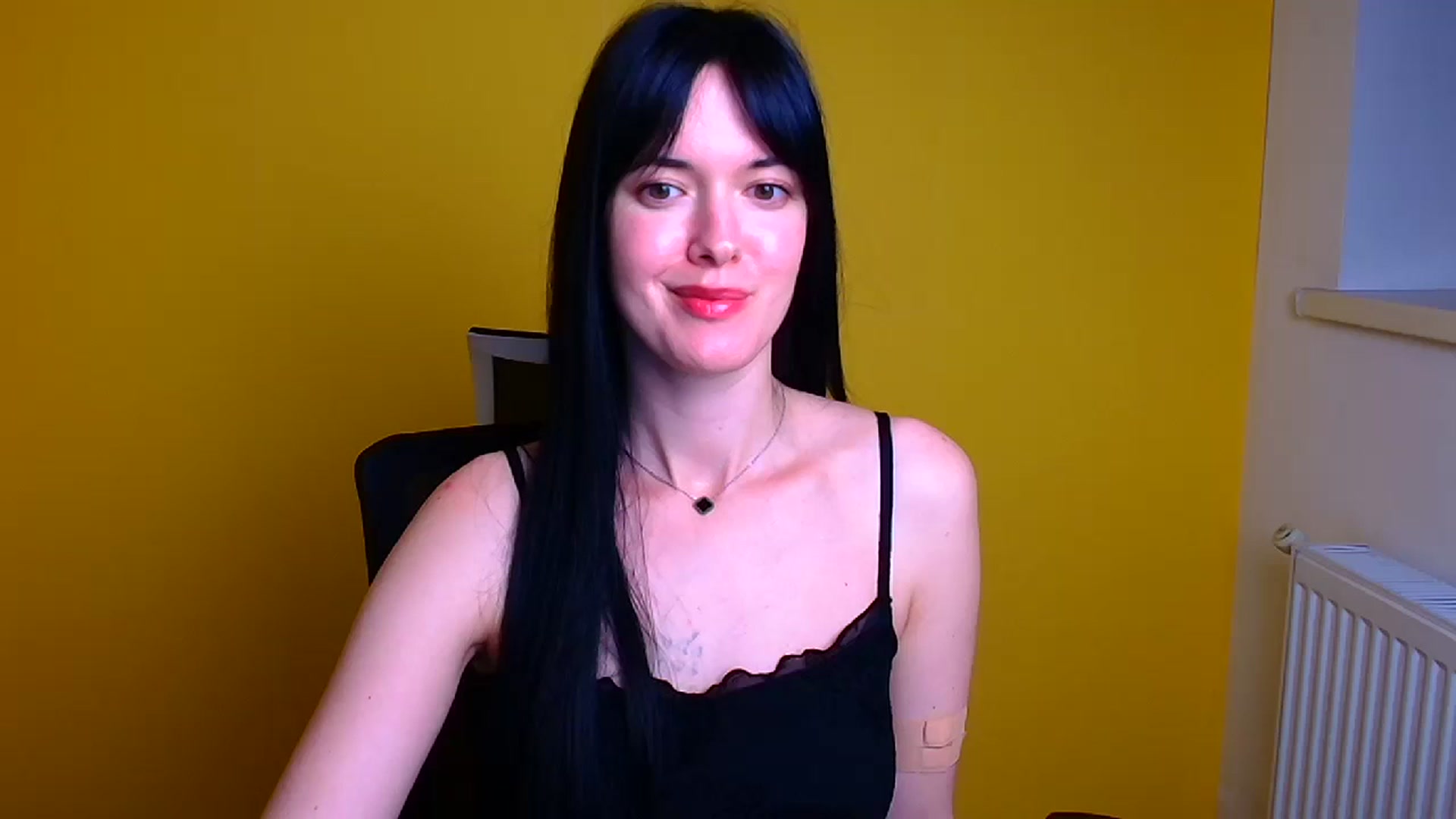 Gallery image thumbnail from Black_Red's myfreecams stream on, 05/03/2024, 13:26 image 1 of 20