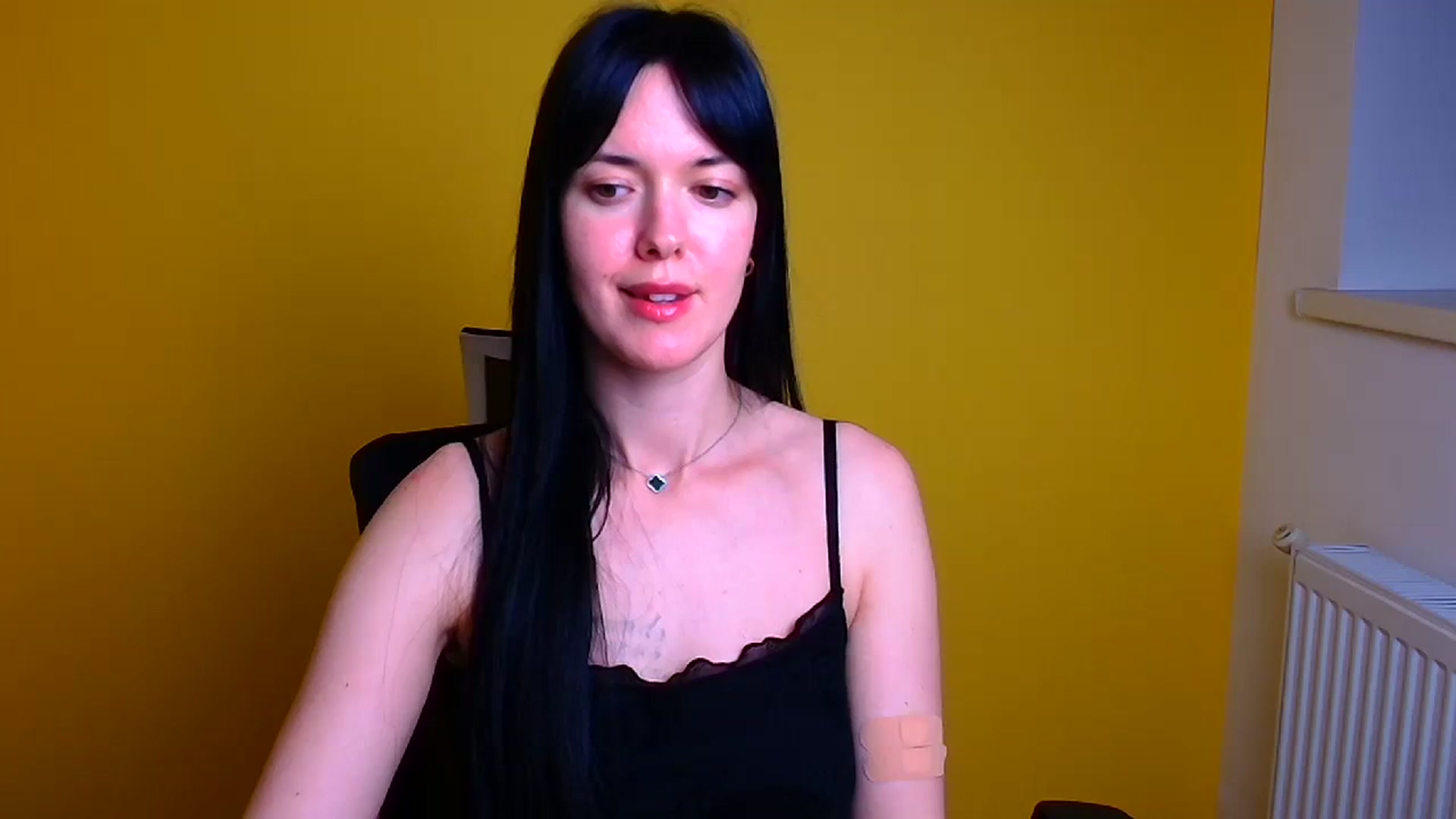 Gallery image thumbnail from Black_Red's myfreecams stream on, 05/03/2024, 13:26 image 7 of 20