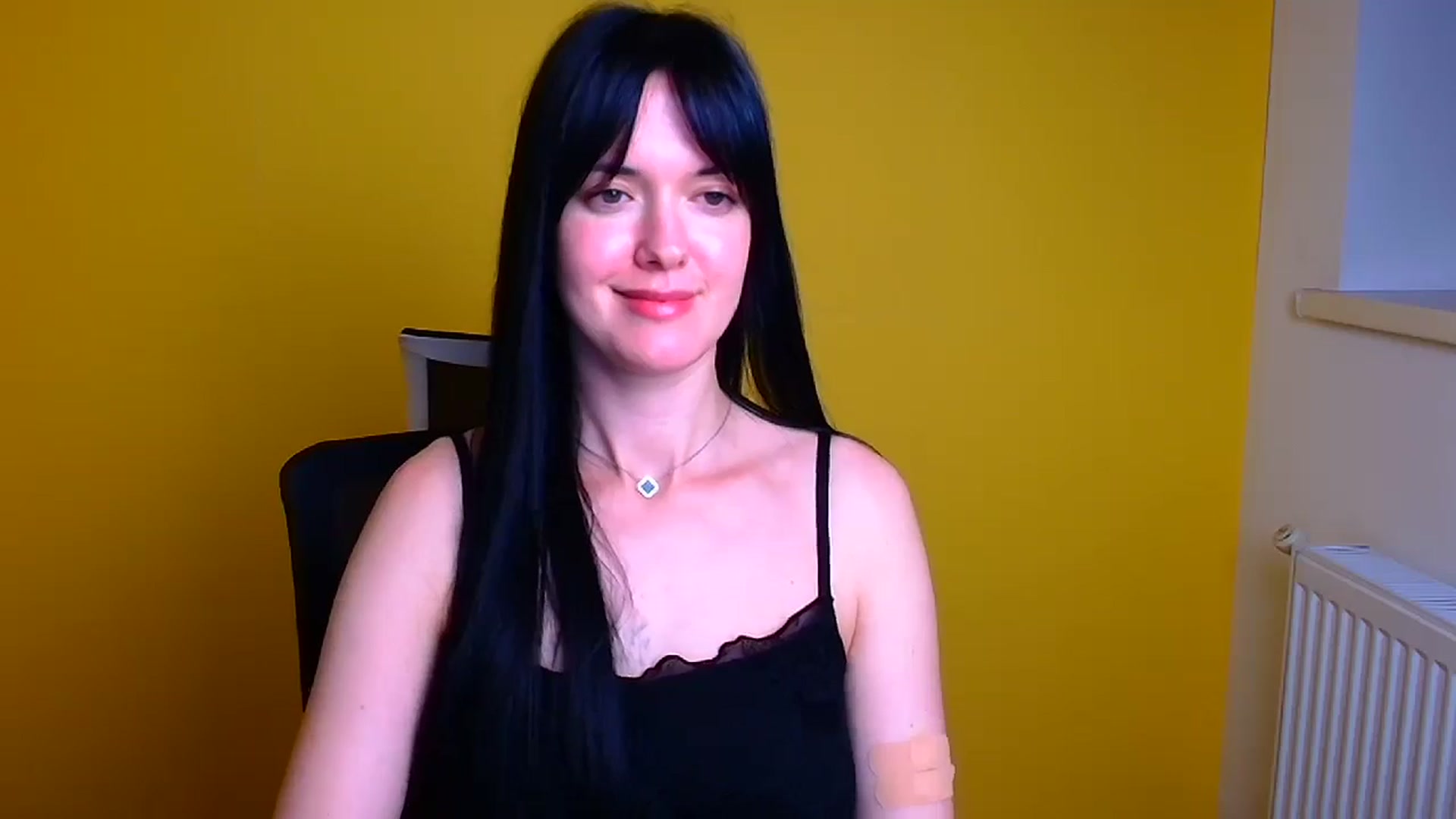 Gallery image thumbnail from Black_Red's myfreecams stream on, 05/03/2024, 14:02 image 4 of 20
