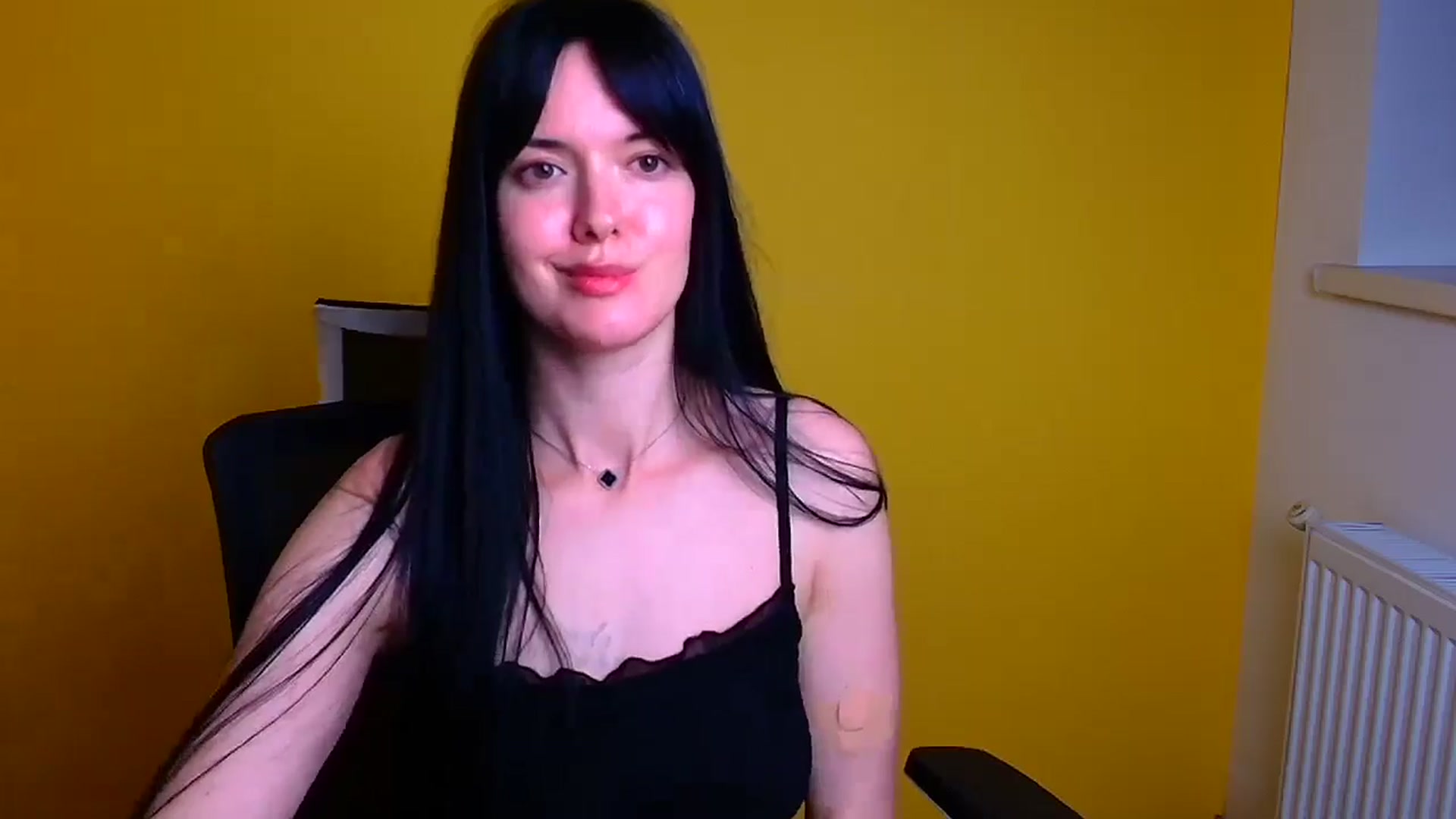Gallery image thumbnail from Black_Red's myfreecams stream on, 05/03/2024, 15:19 image 20 of 20