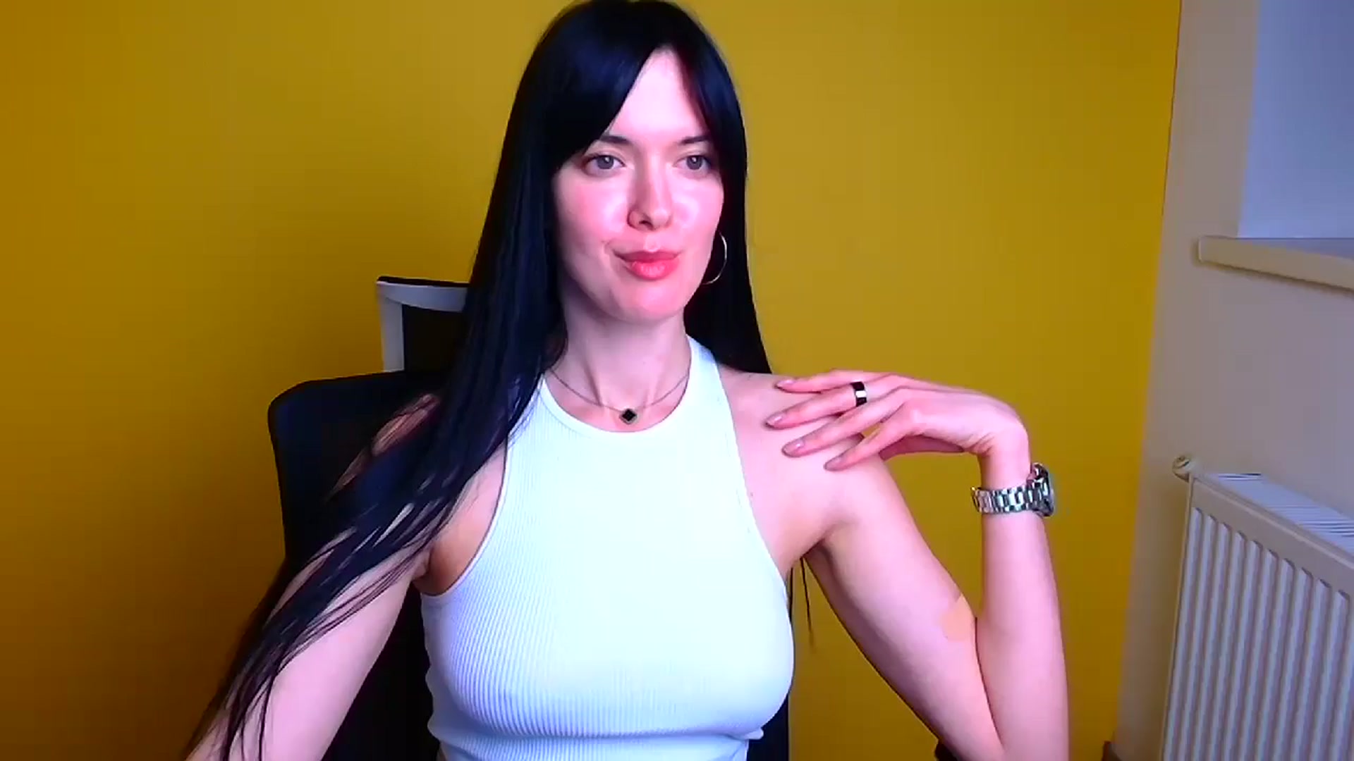 Gallery image thumbnail from Black_Red's myfreecams stream on, 05/05/2024, 10:22 image 10 of 20