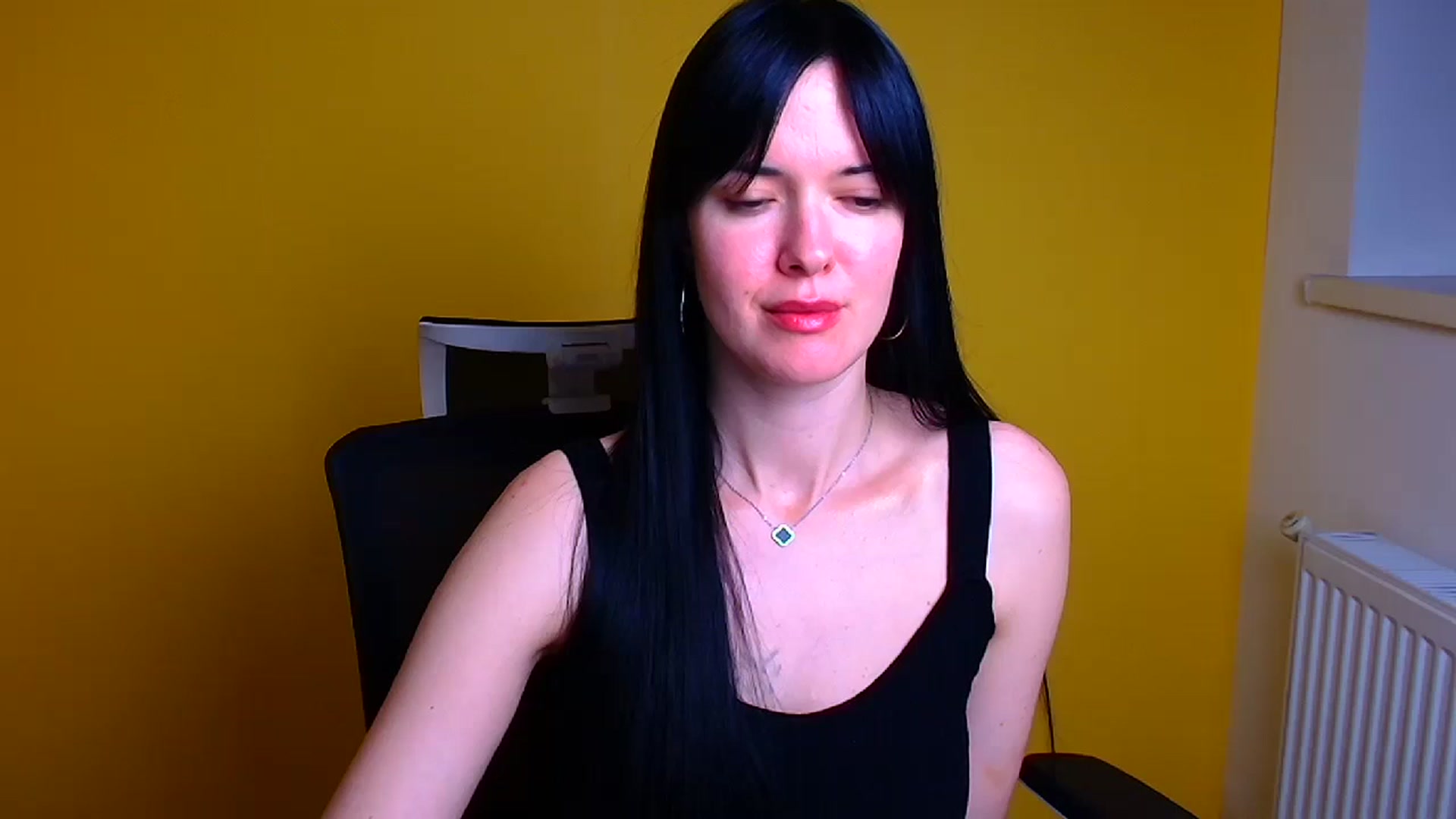 Gallery image thumbnail from Black_Red's myfreecams stream on, 05/09/2024, 12:47 image 6 of 20